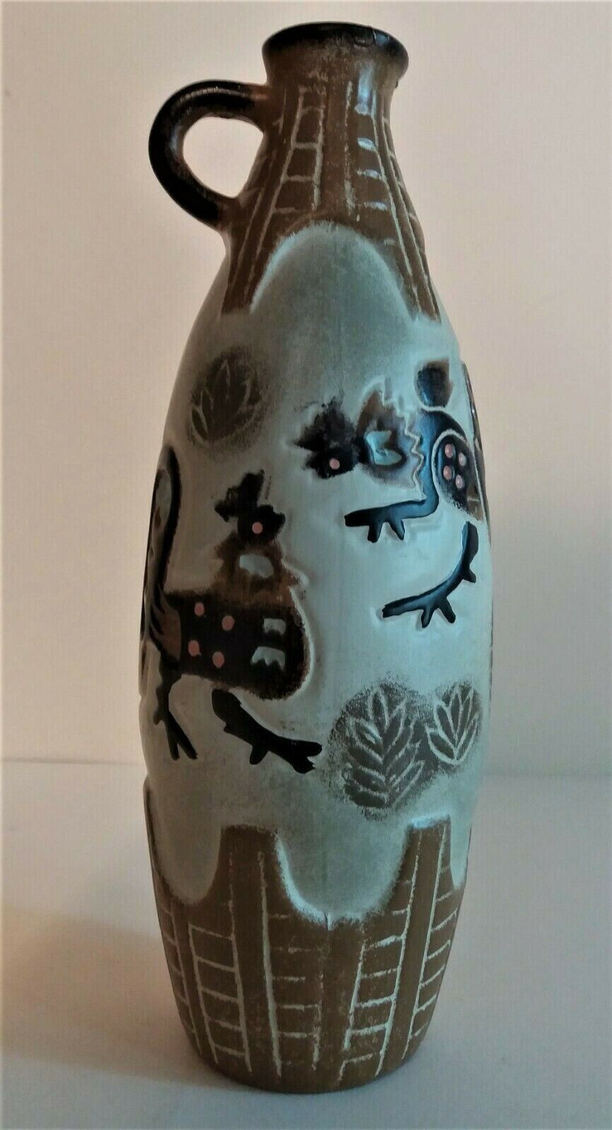 Stoneware vase decorated with vintage ceramic roosters XXth