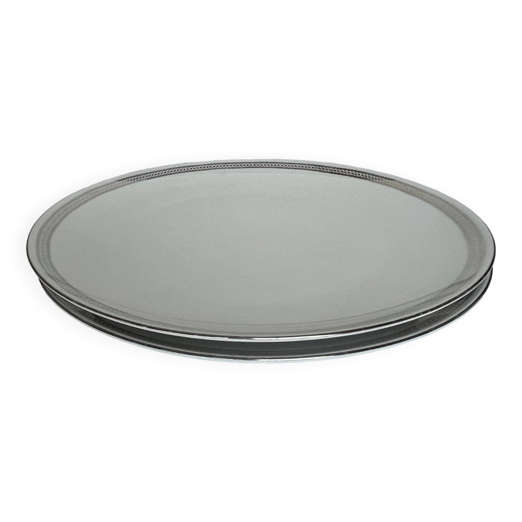 Set of 2 round white porcelain dishes