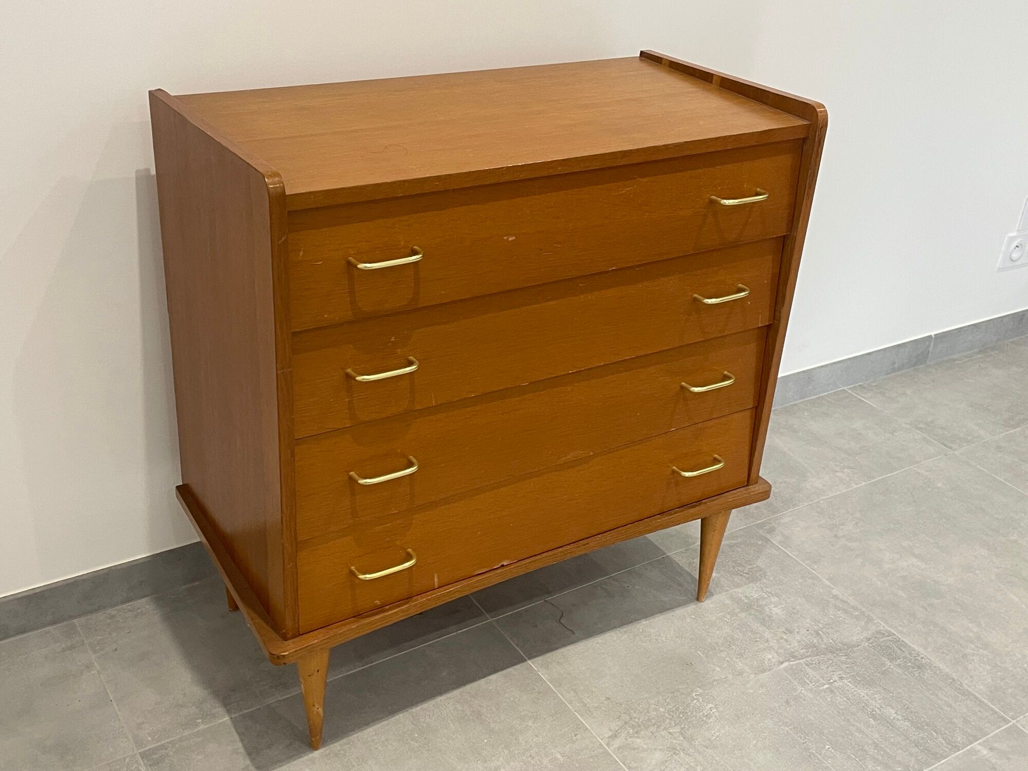 Chest of drawers 4 drawers vintage 1970 to restore