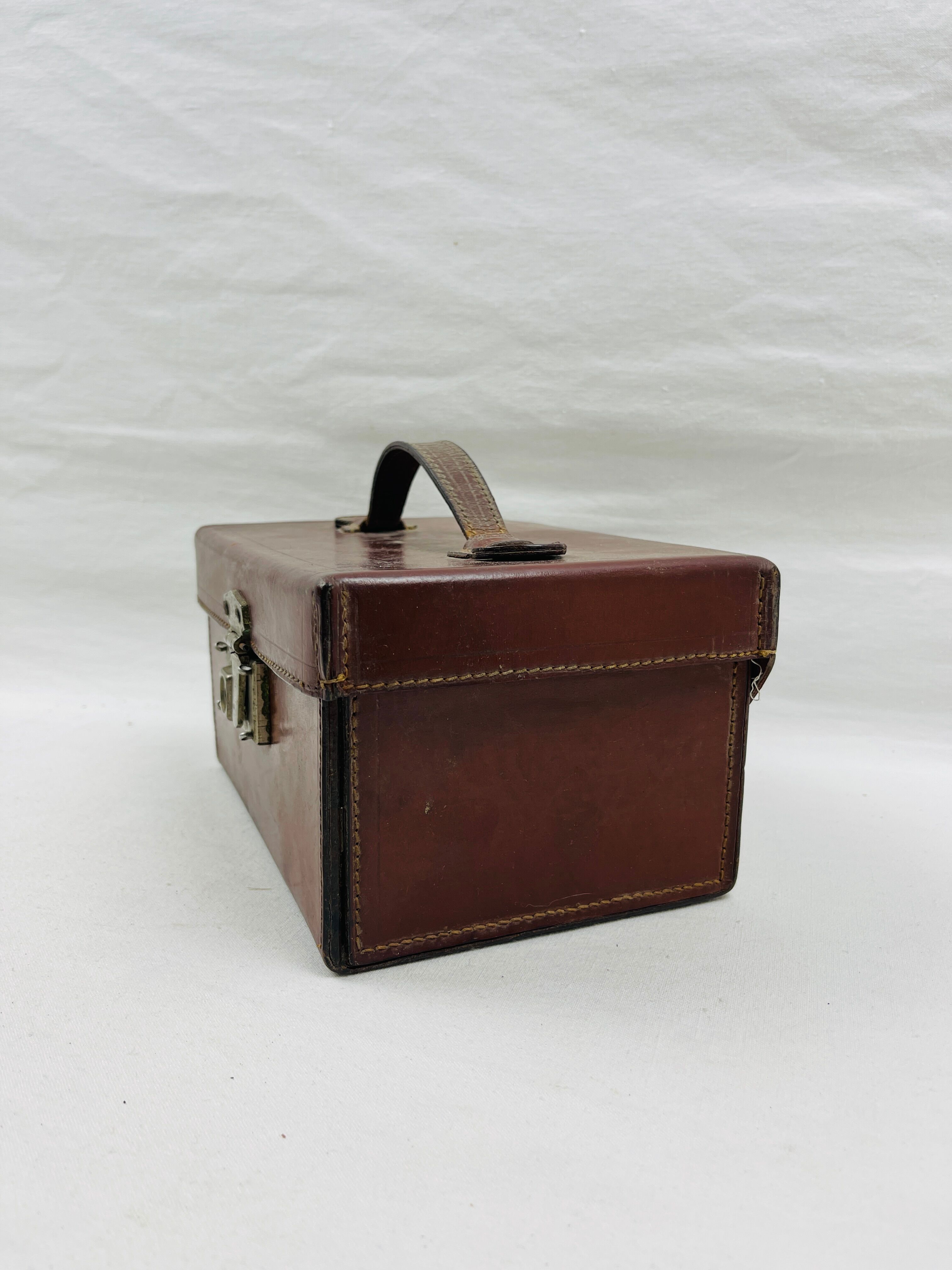 Old leather vanity-case