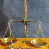 Pharmacist's scale of the 20s with its original box
