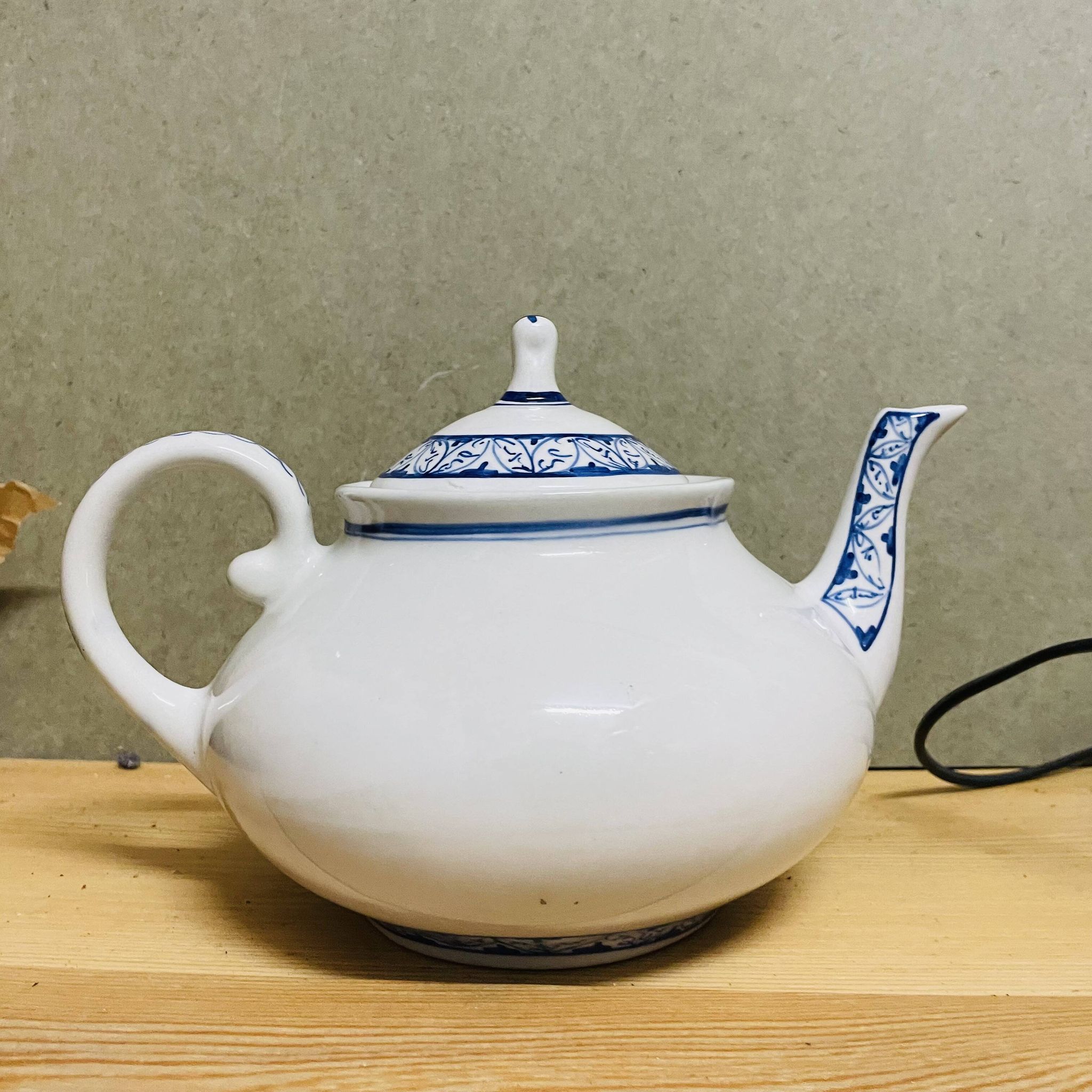 Vintage Portuguese hand painted teapot
