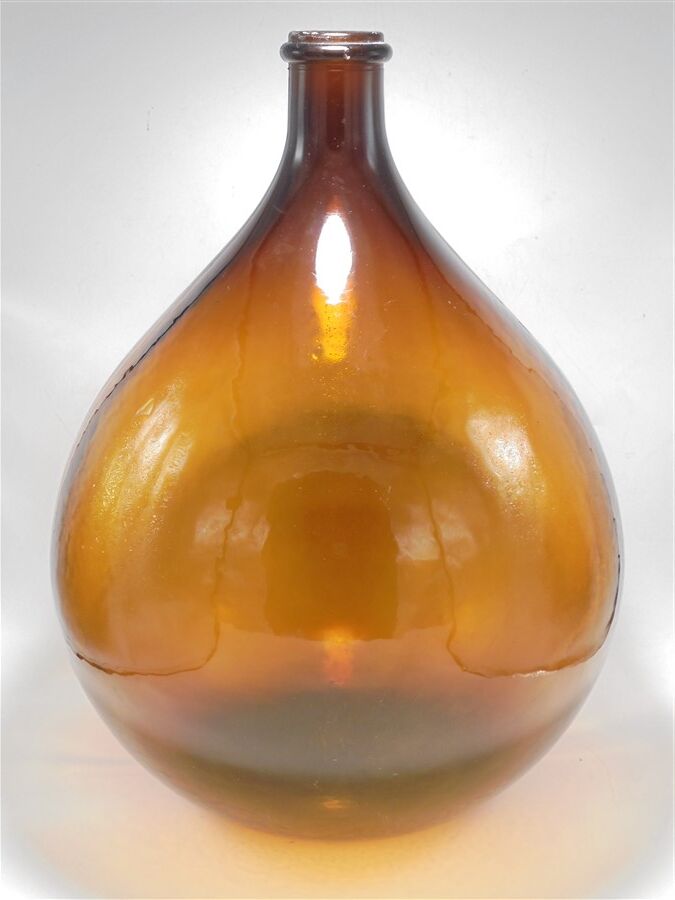Demijohn in amber glass