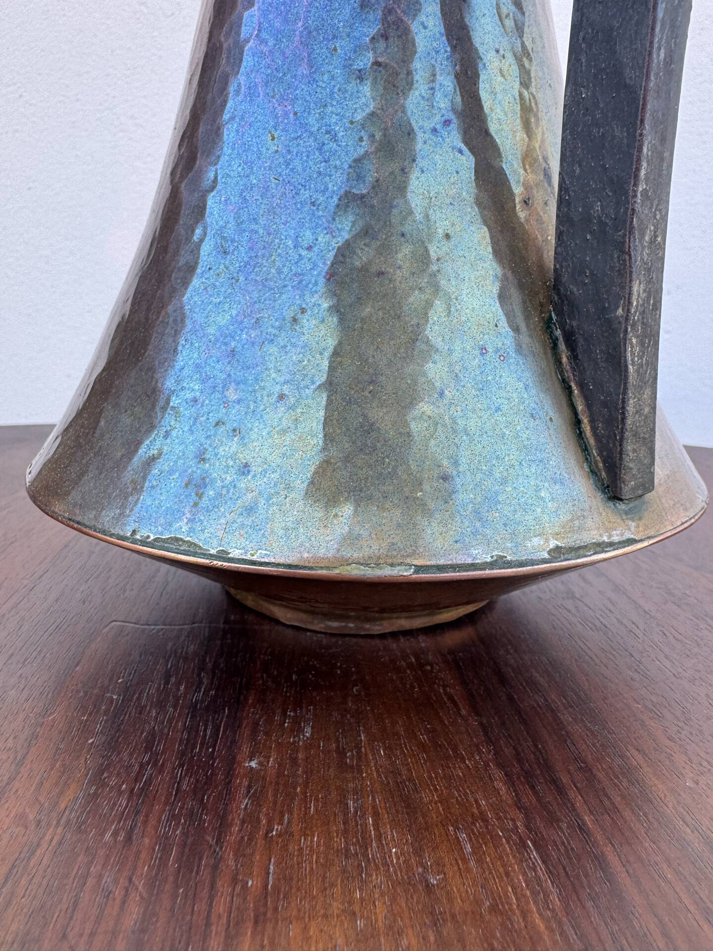 Vase Art Nouveau cuivre martelé