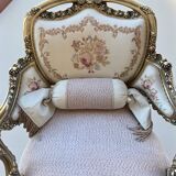 Louis XV salon in white and gold with tufting - Handmade in beech wood.