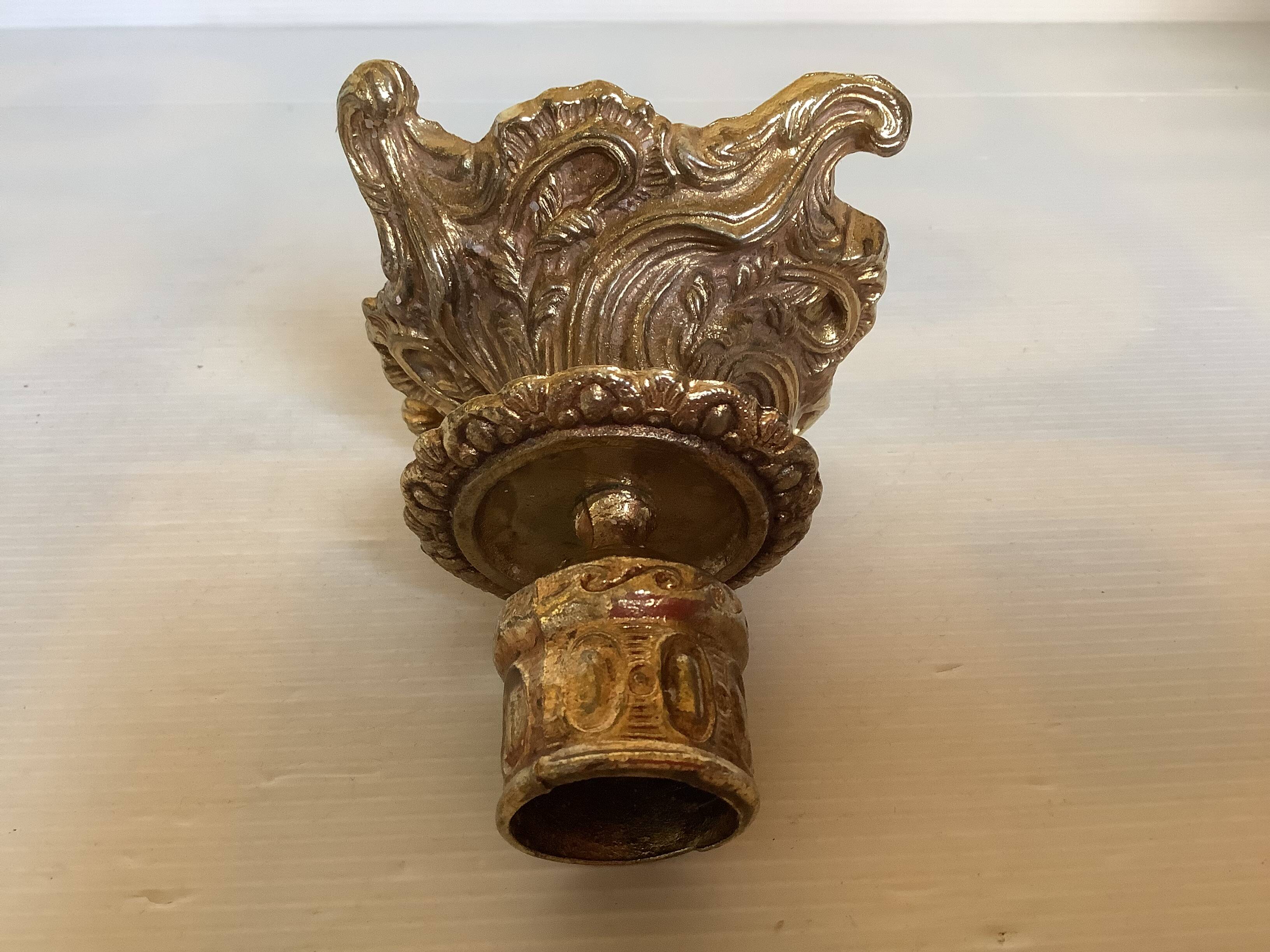 Bougeoir baroque en laiton