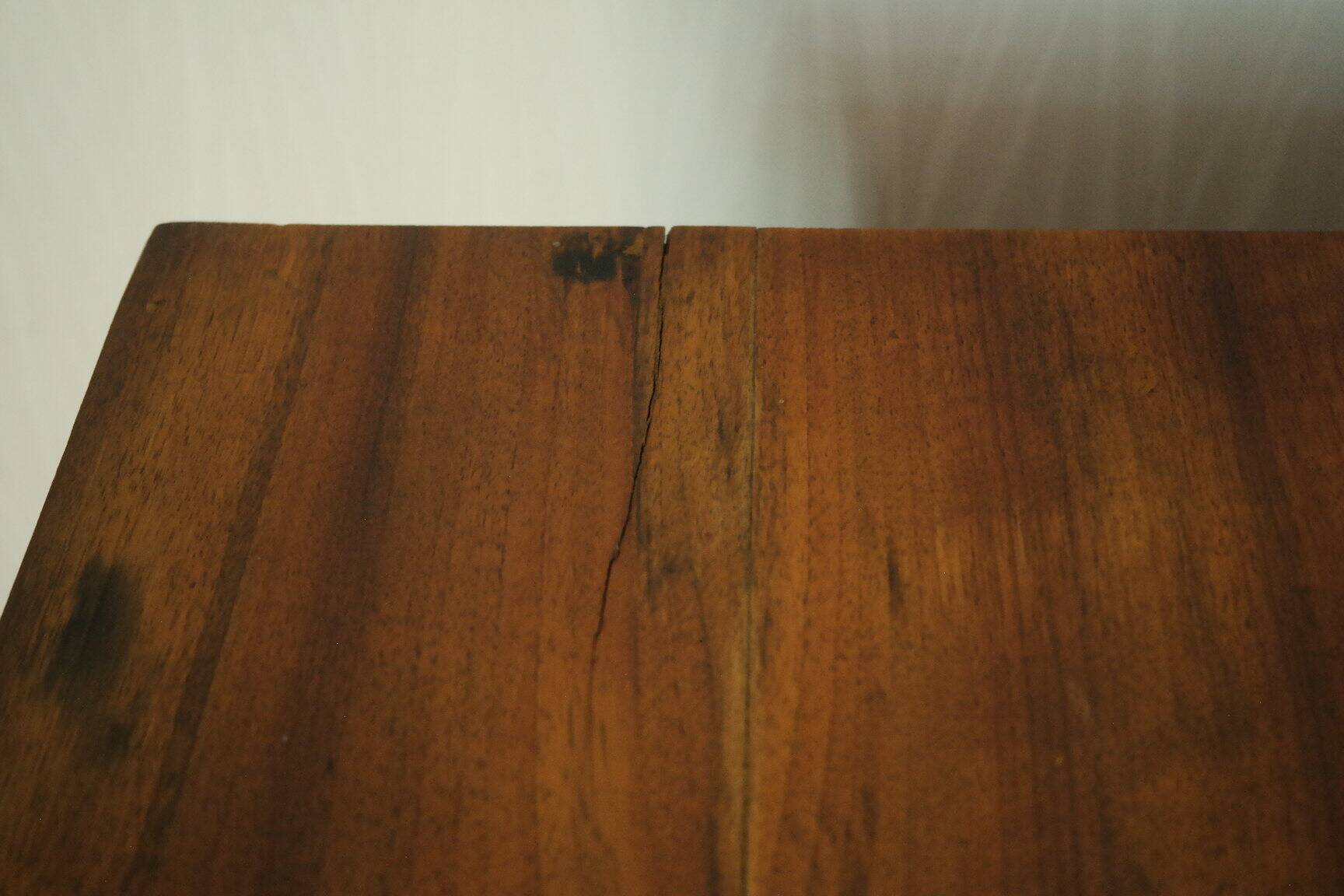 Low country window from the early 20th century