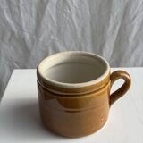Stoneware mug with handle