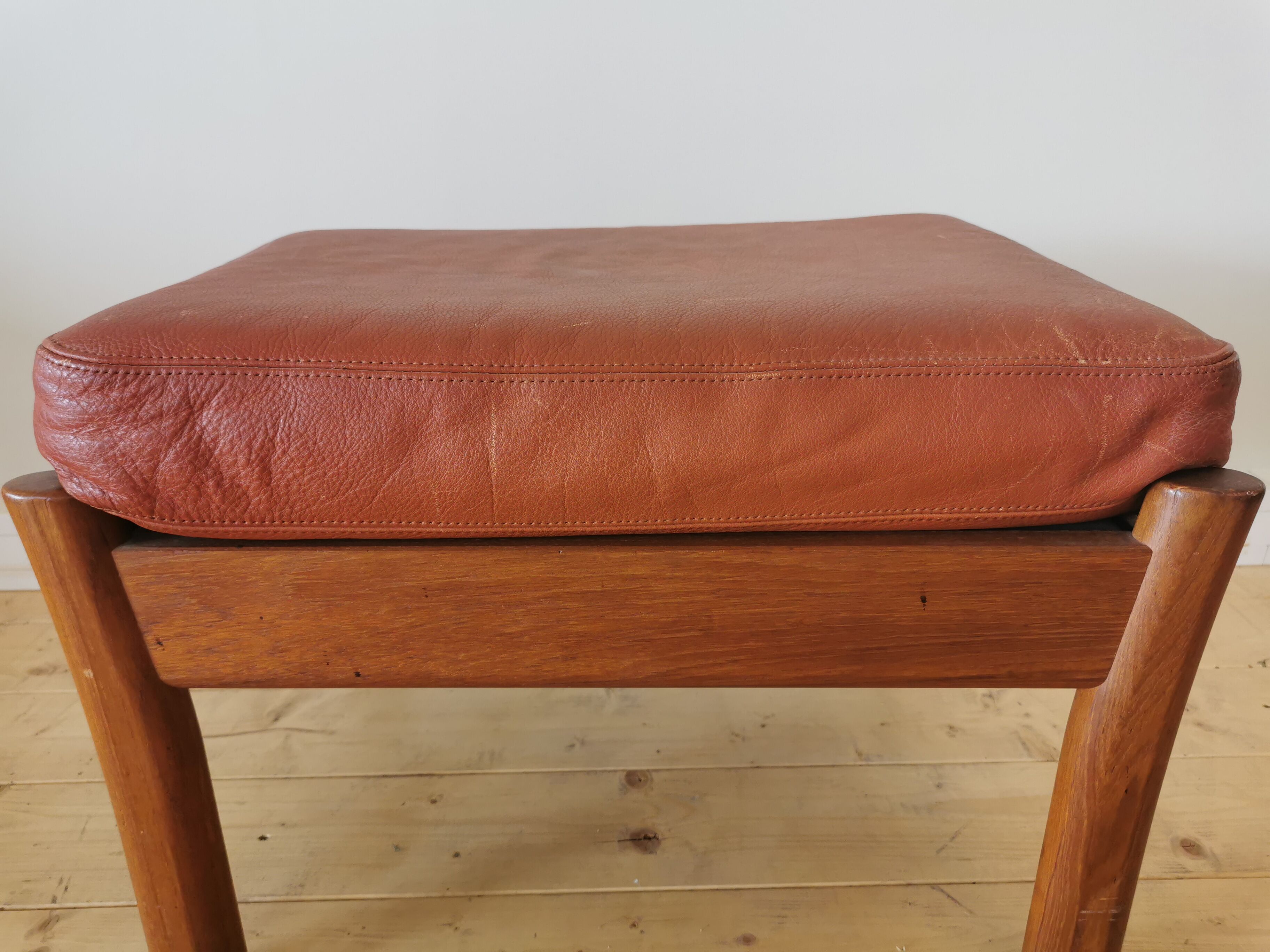 Pair of Dyrlund leather footrest 60s leather