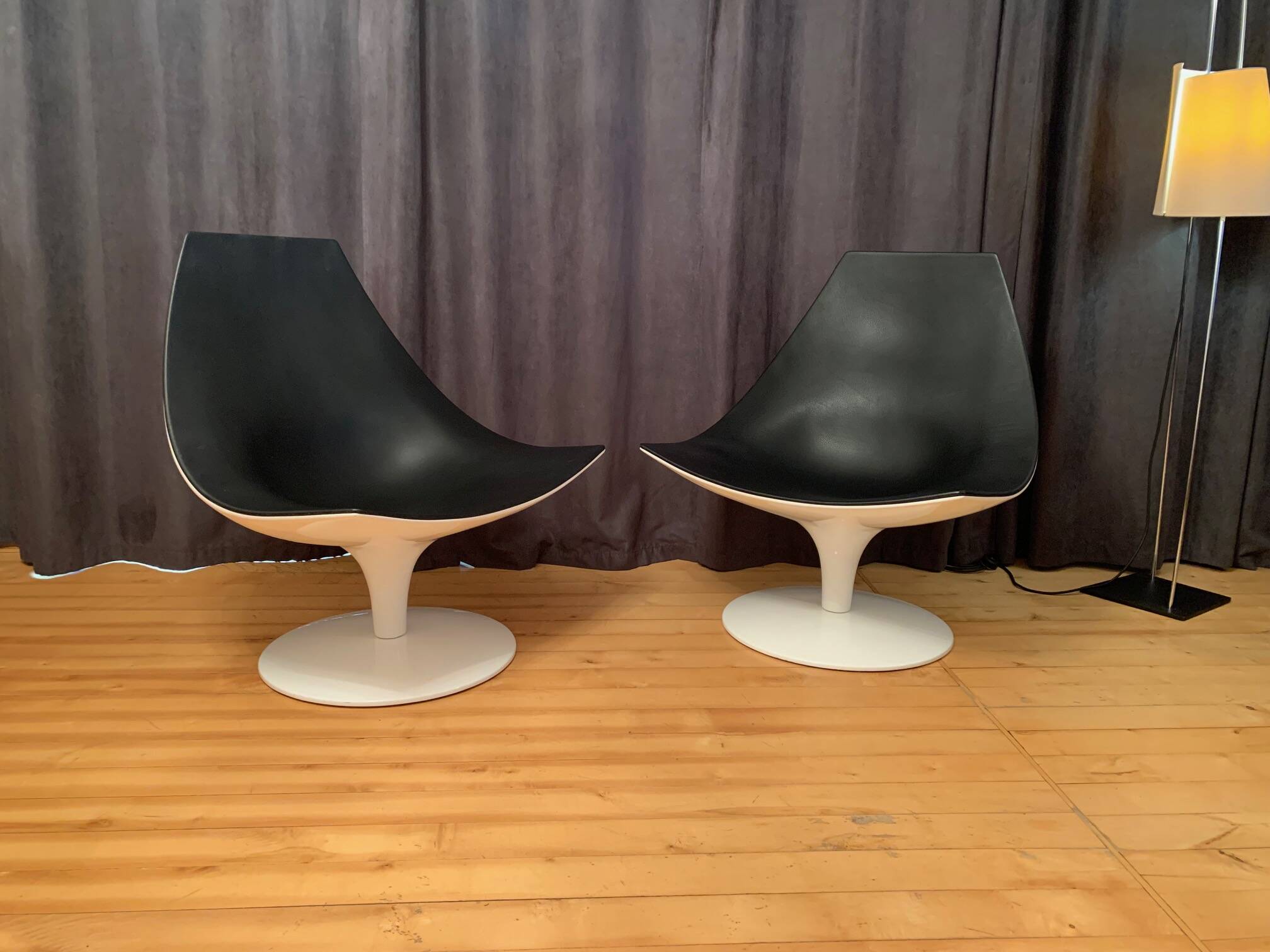 A pair of Moon armchairs by Pietro Arosio, Tacchini, Italy