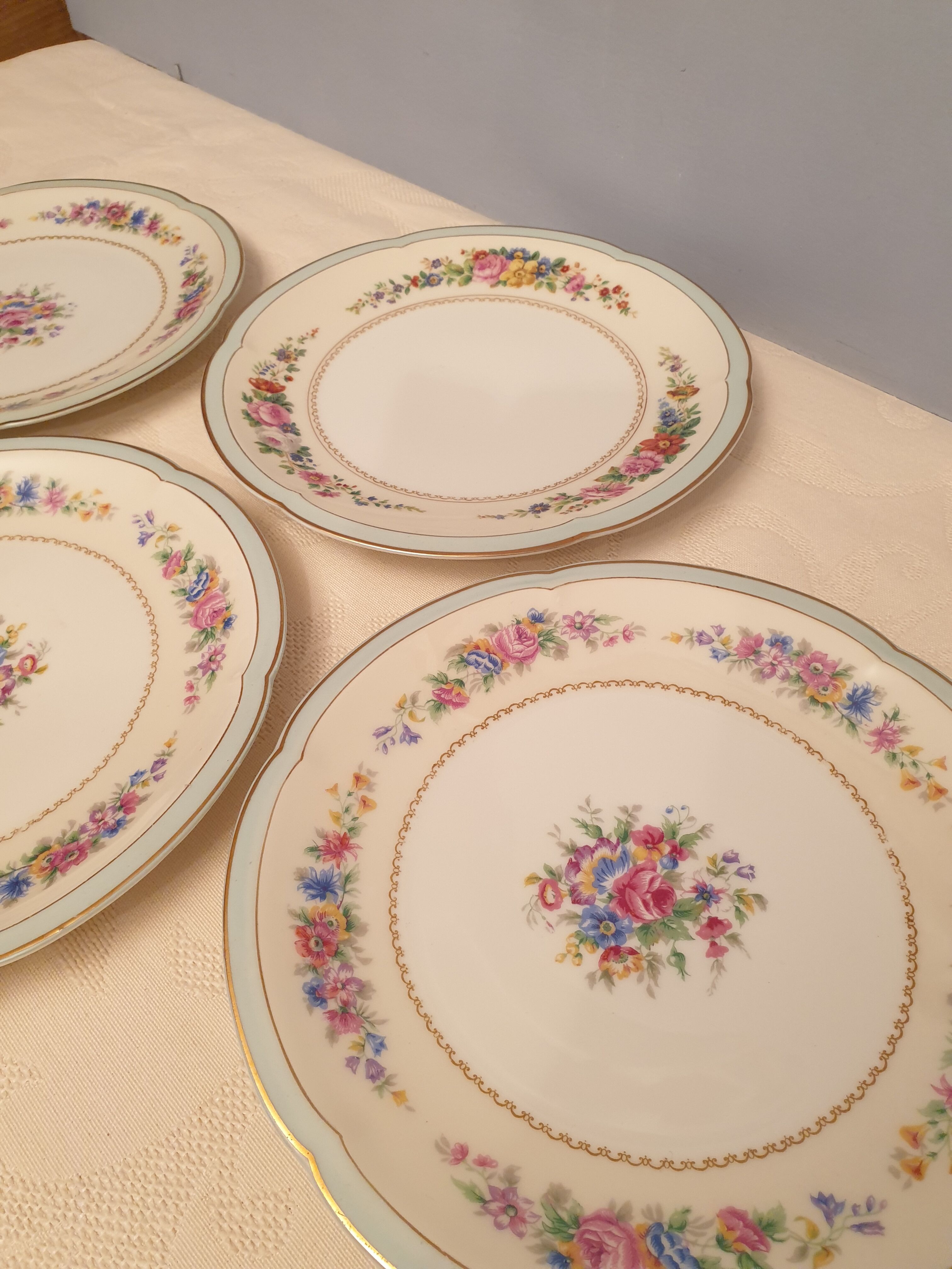 Suite of 4 flat plates Limoges