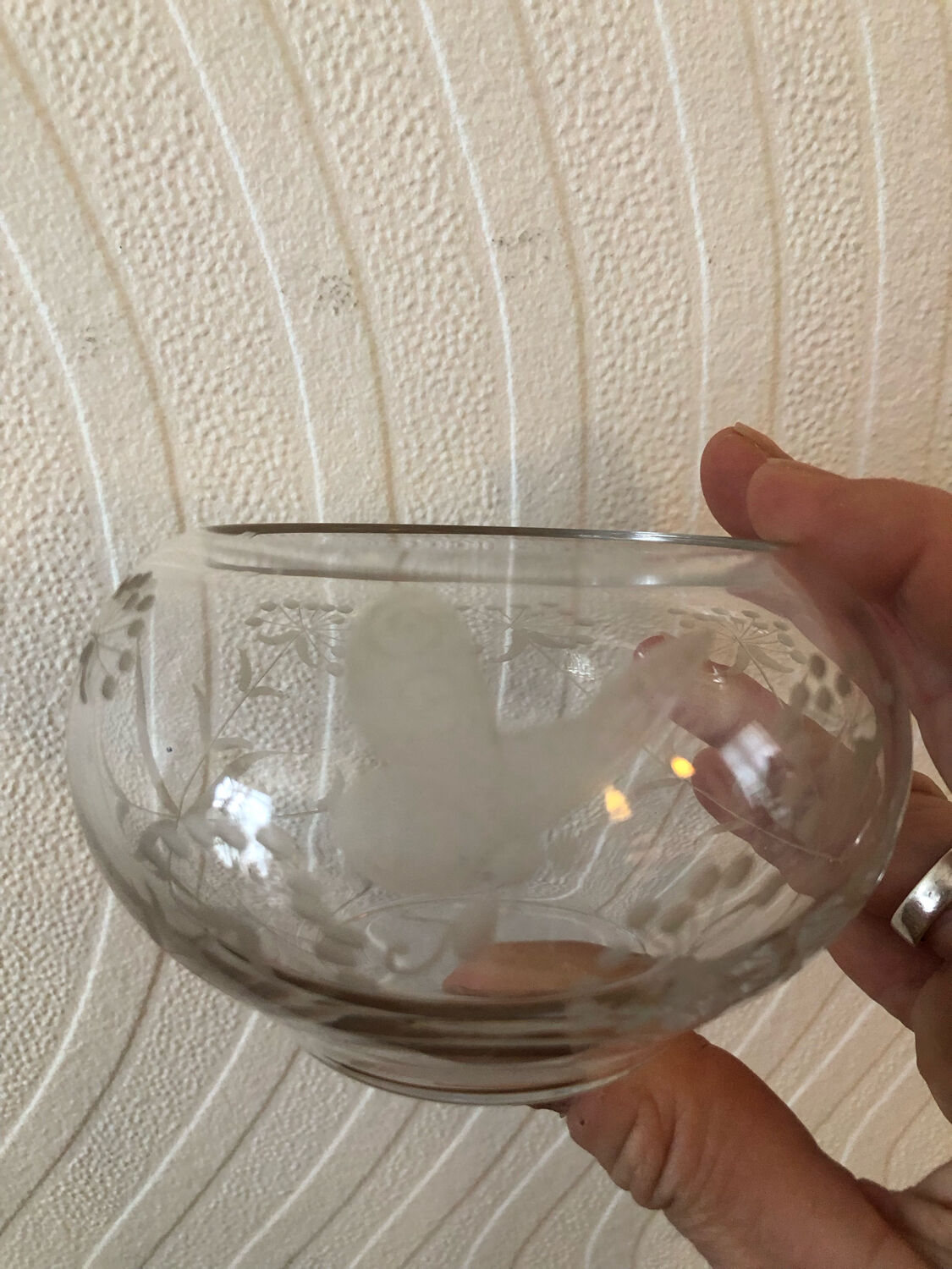 Glass cup chiseled decoration butterflies and flowers