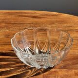 Small vintage Arcoroc Codec glass salad bowl with stylized petal patterns