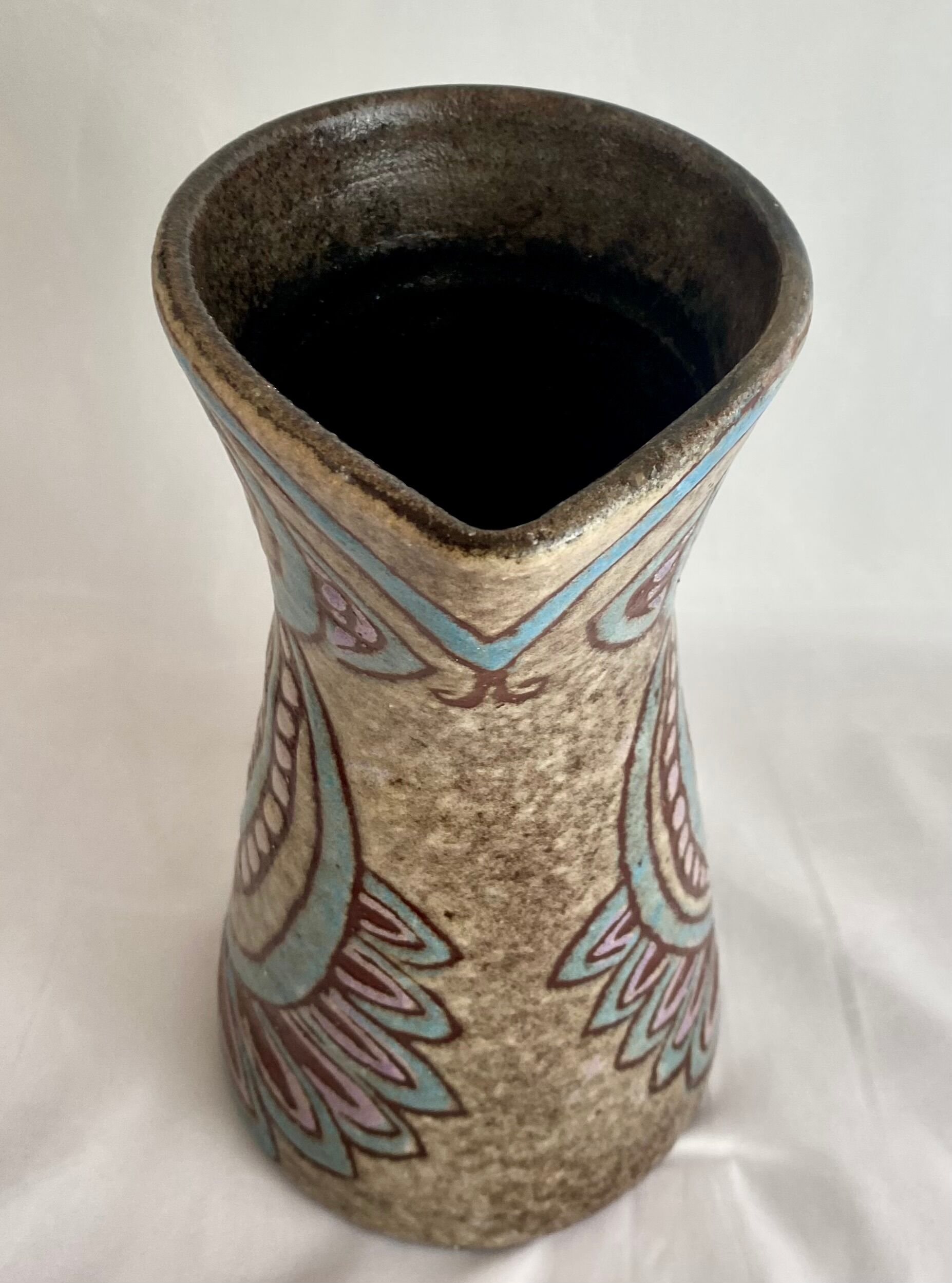 Magnificent large pitcher of Accolay