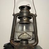 Hurricane lamp