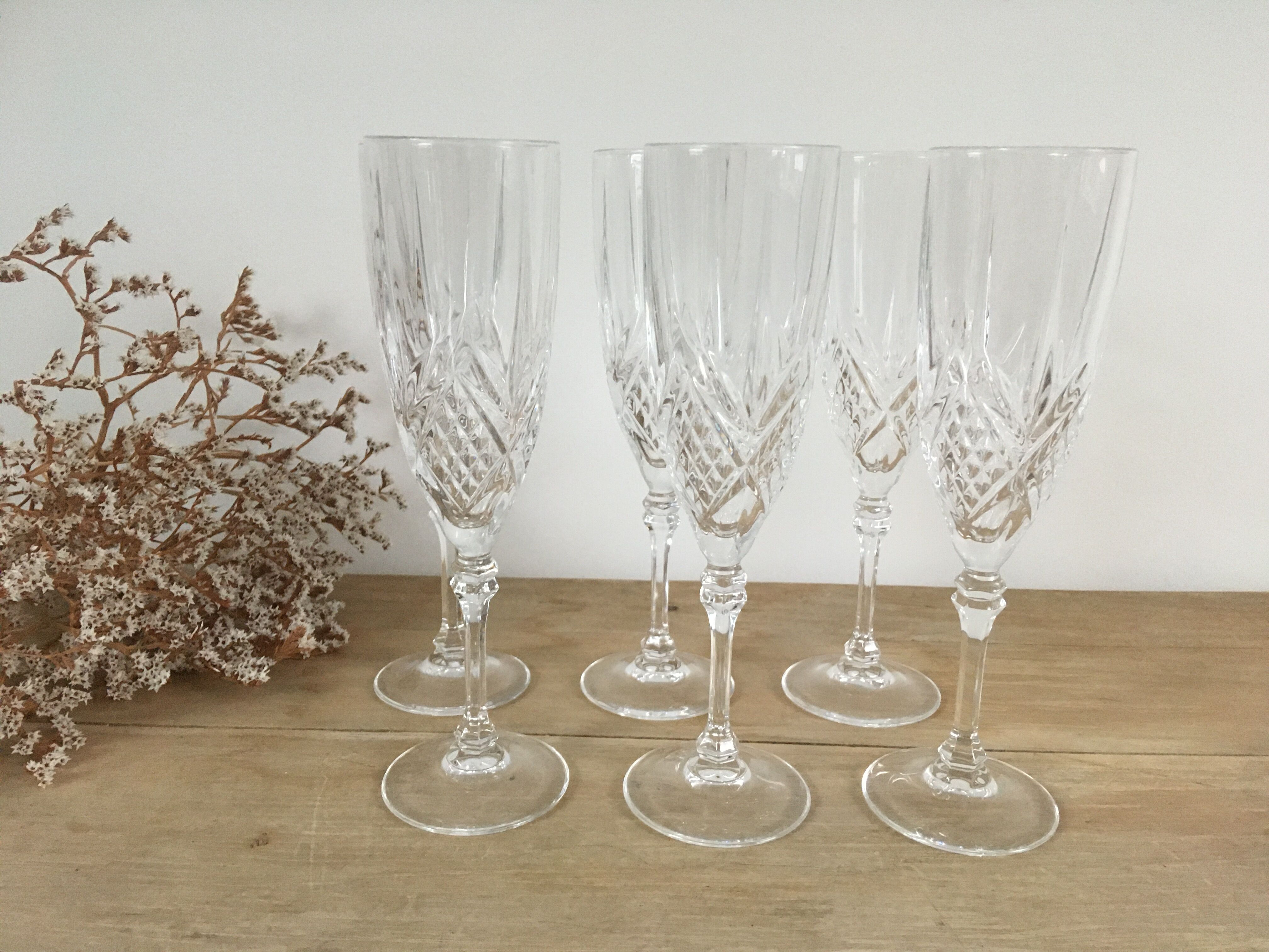 Flûtes à champagne en cristal ciselé