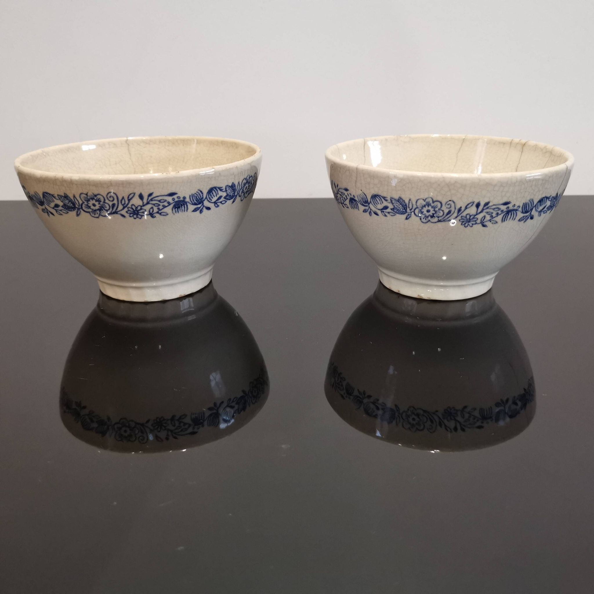 SET OF 2 EARTHENWARE BOWLS TERRE DE FER