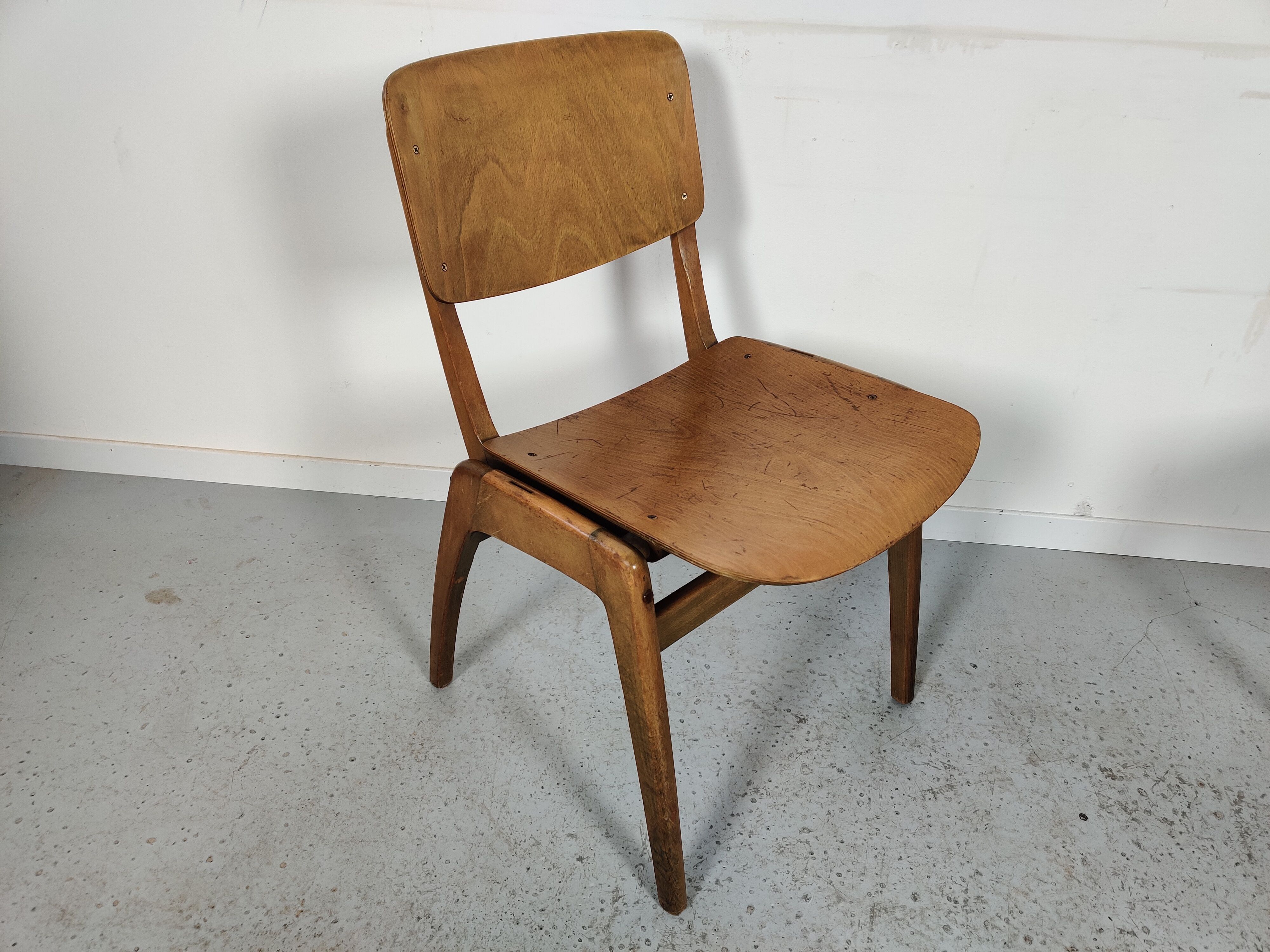 8 stackable vintage chairs 60s/70s