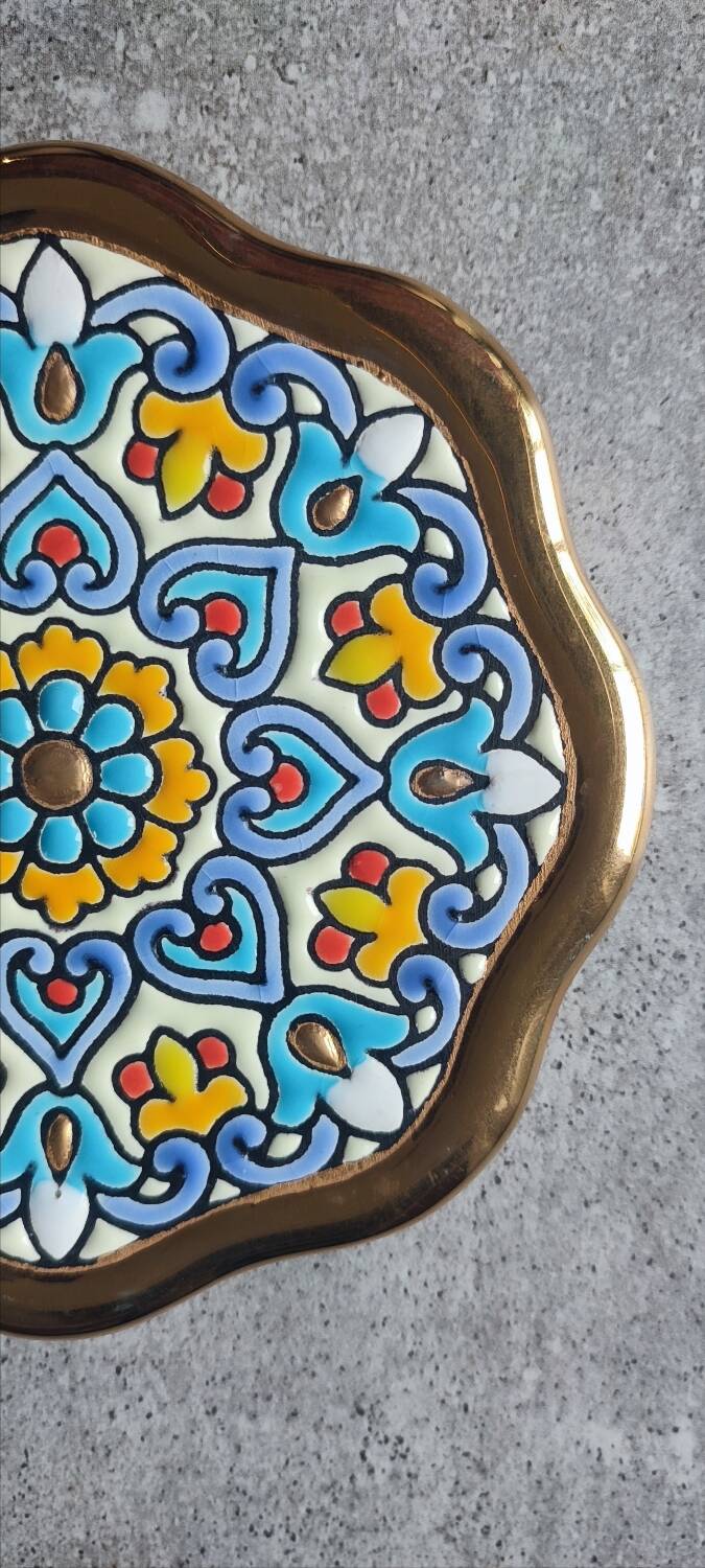 ARTECER Cuerda Seca trivet, 18 carat gold