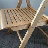 Vintage folding chair in beech