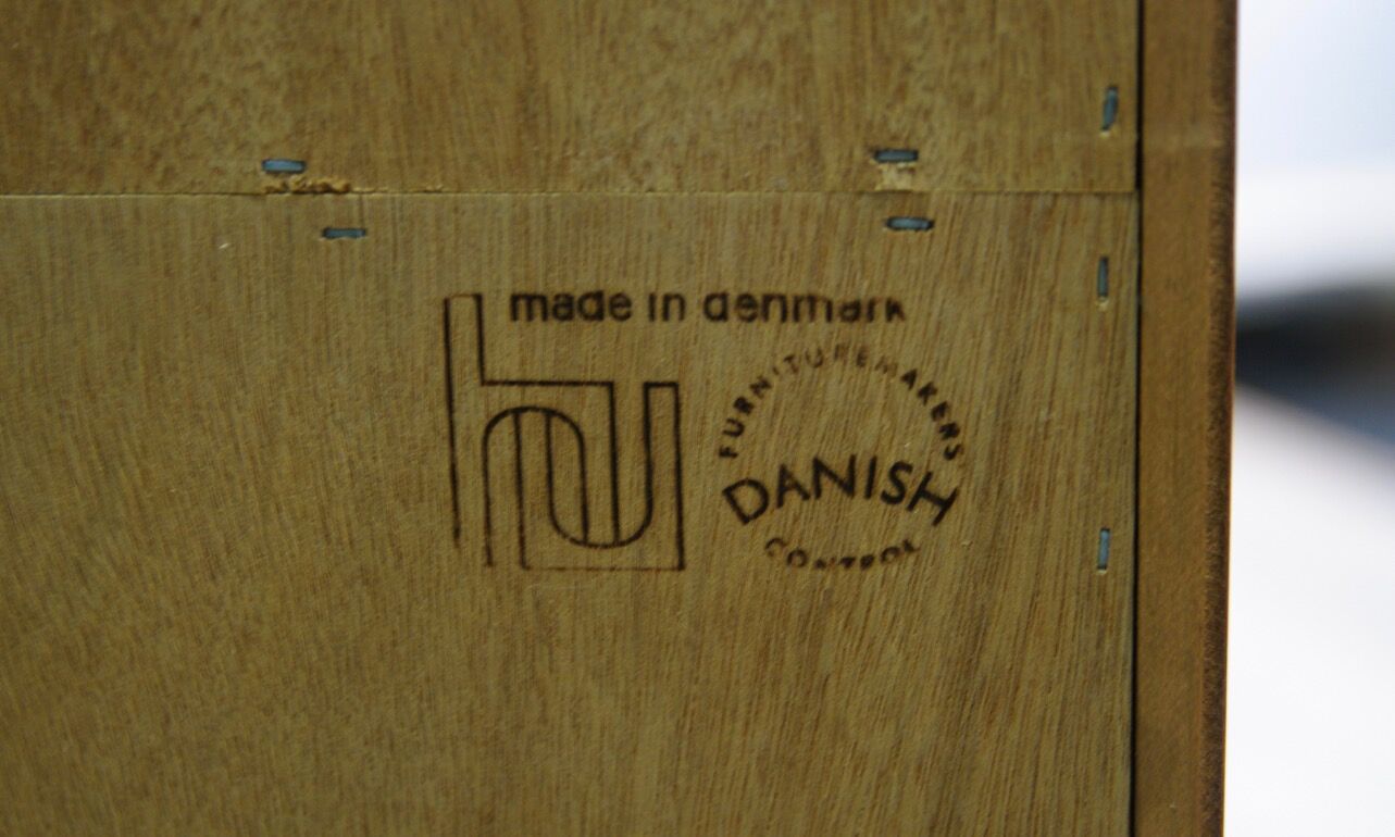 Poul Hundevad bookcase