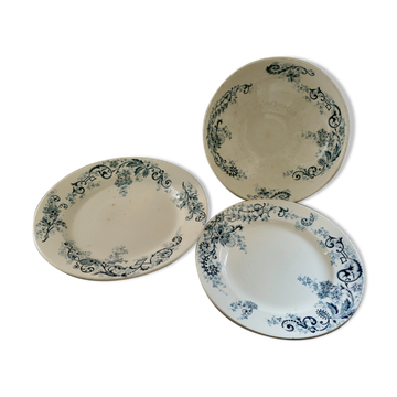 Série de trois plats en terre de fer
