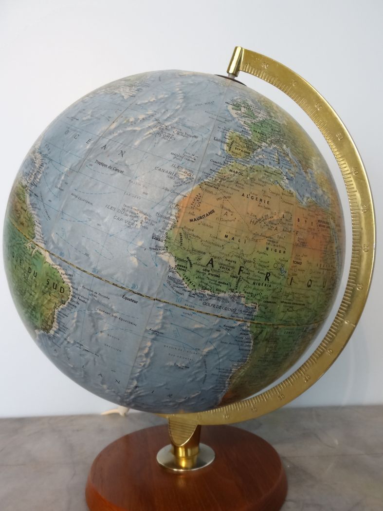 Globe Earth 50/60 foot wooden