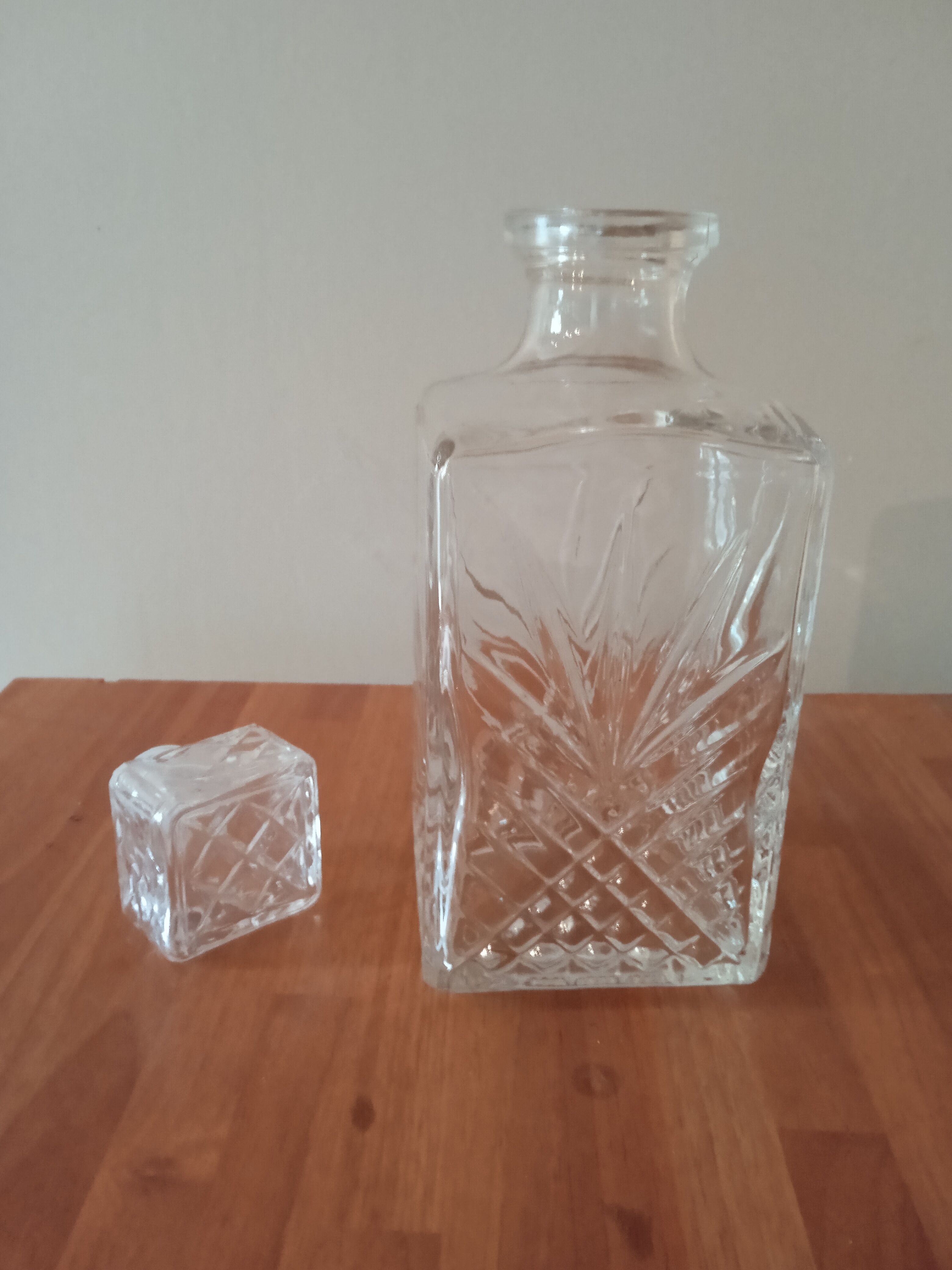 Decorated glass decanter