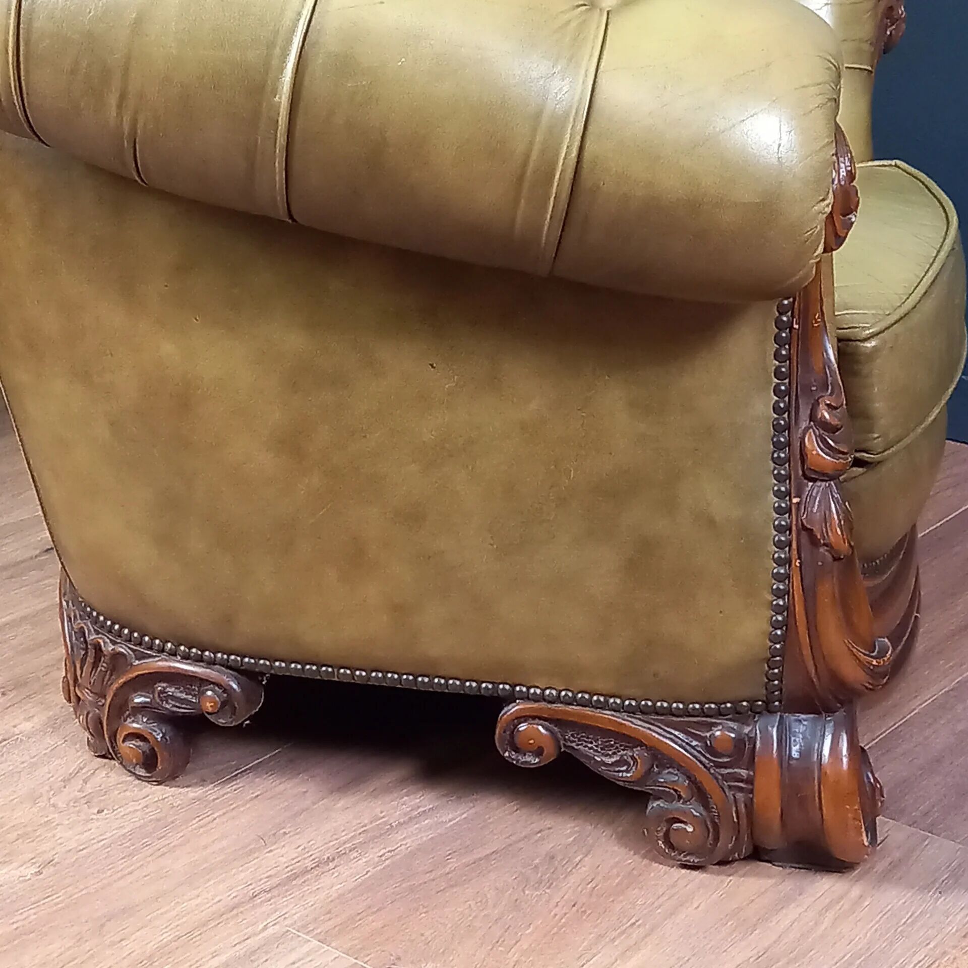 Chesterfield club armchair in baroque style