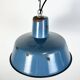 Lampe à suspension industrielle en émail bleu, années 1960
