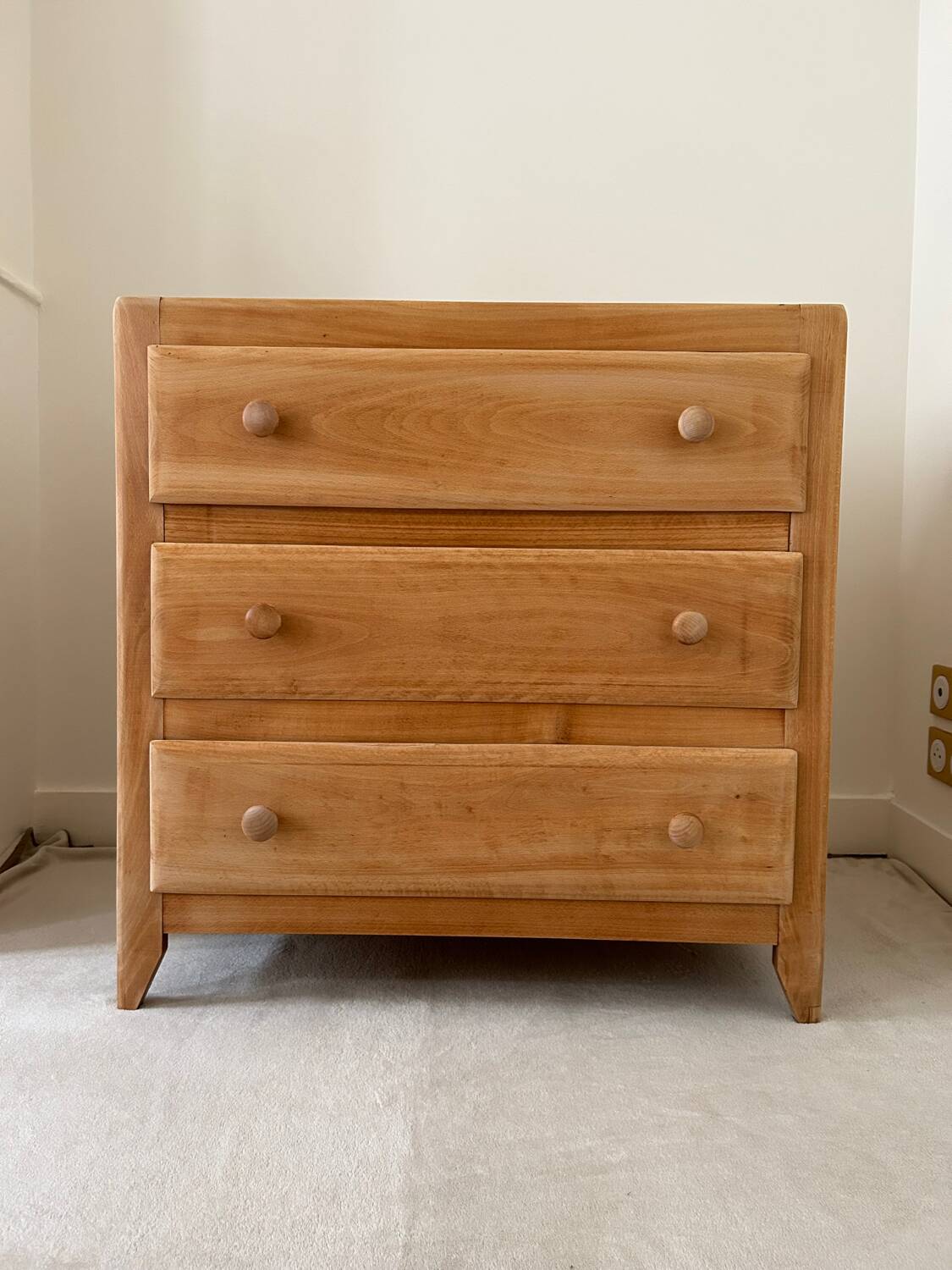 Commode vintage en bois brut