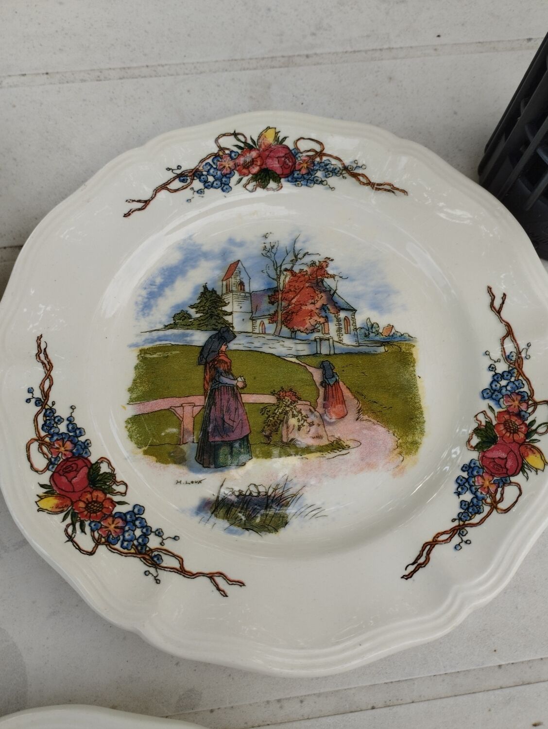 Alsatian plates Obernai earthenware Sarreguemines