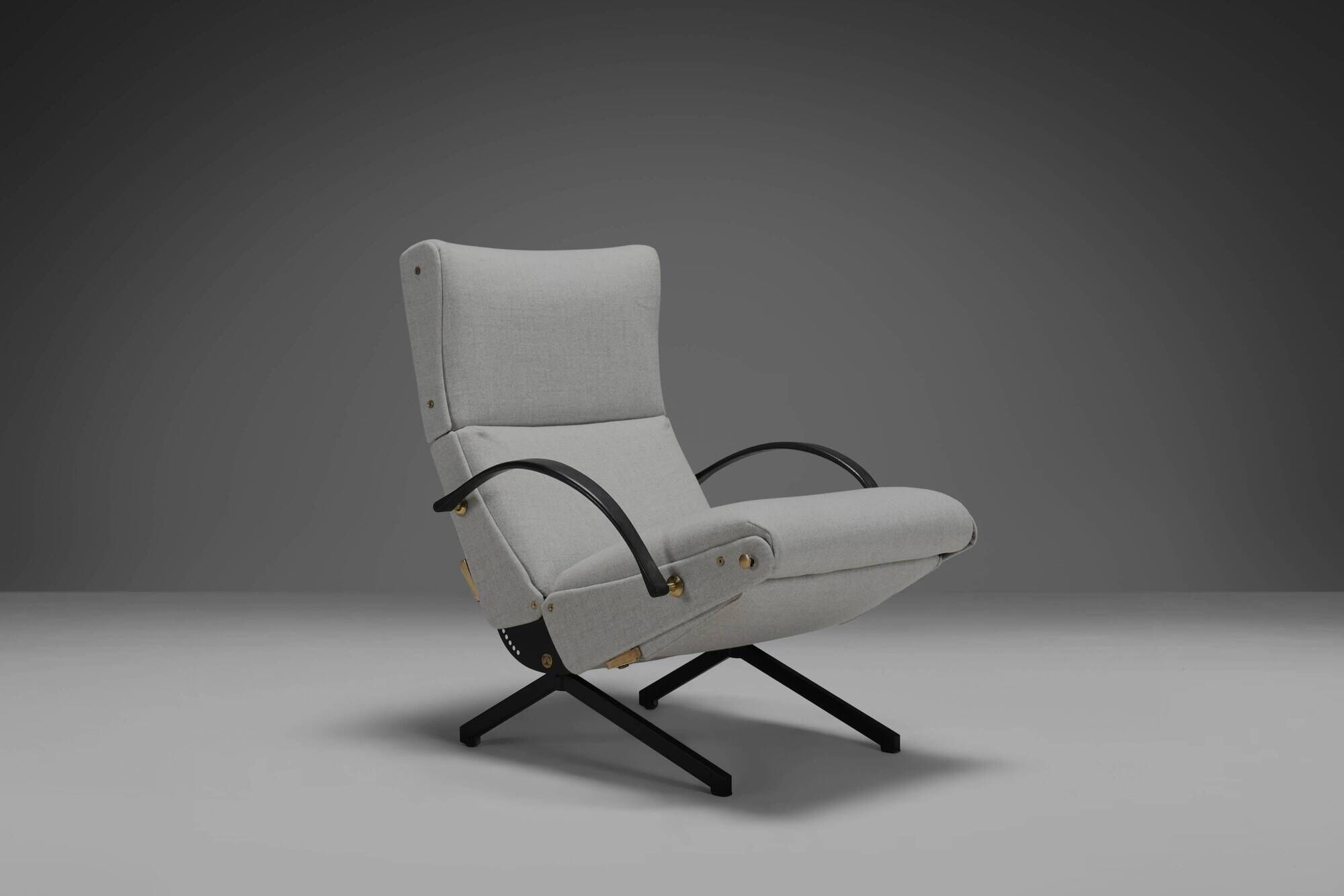 P40 chaise longue by Osvaldo Borsani for Tecno, Italy, 1950s