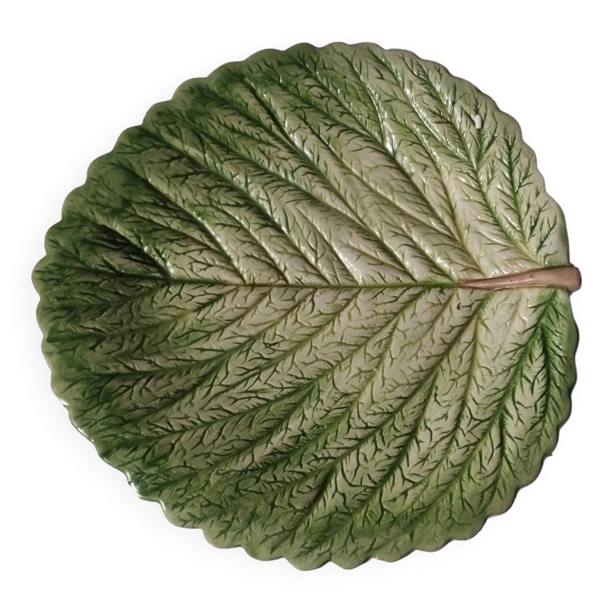 plat de service feuille en barbotine