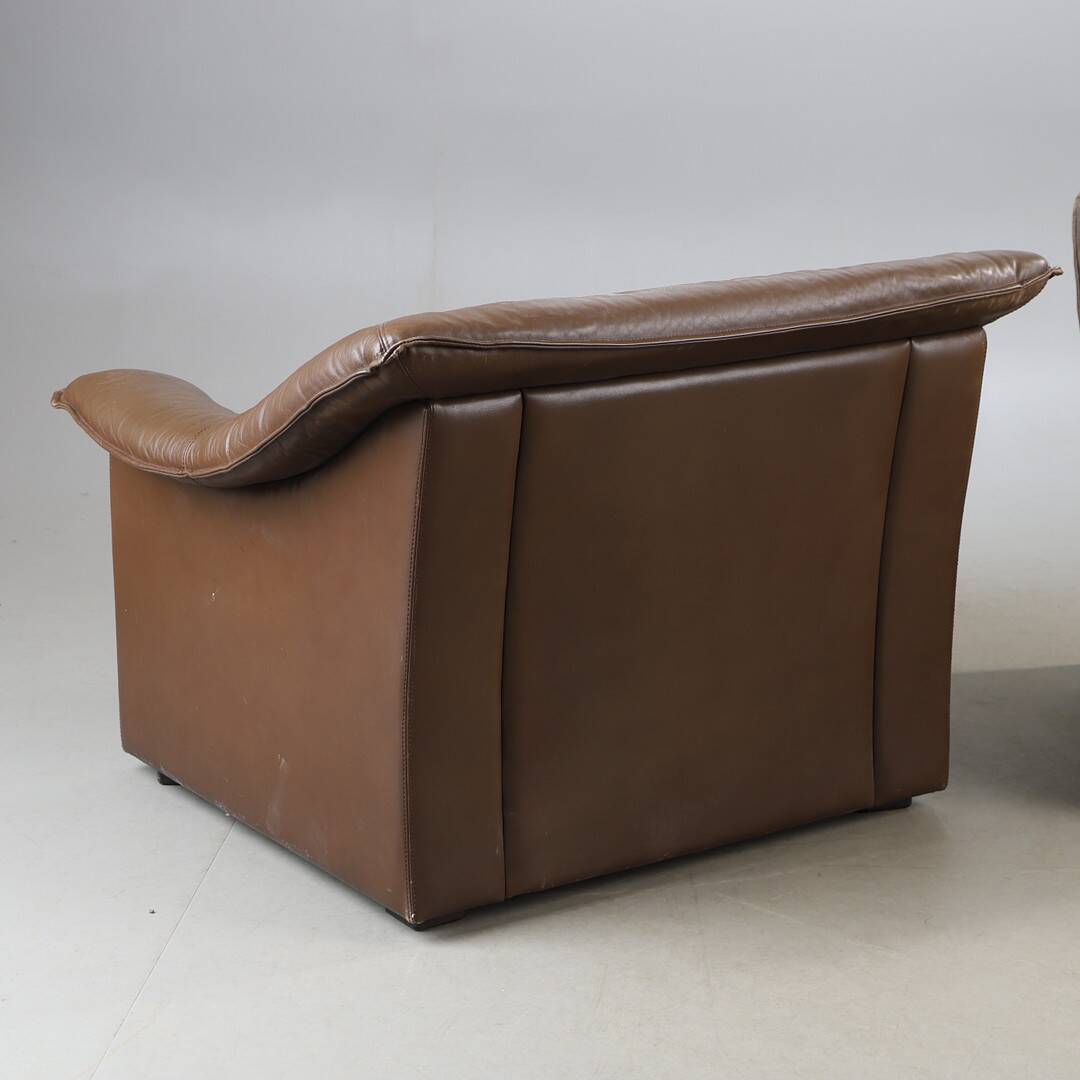 Vintage Pair of Brown Leather Lounge Armchairs — Second Half of the 20th