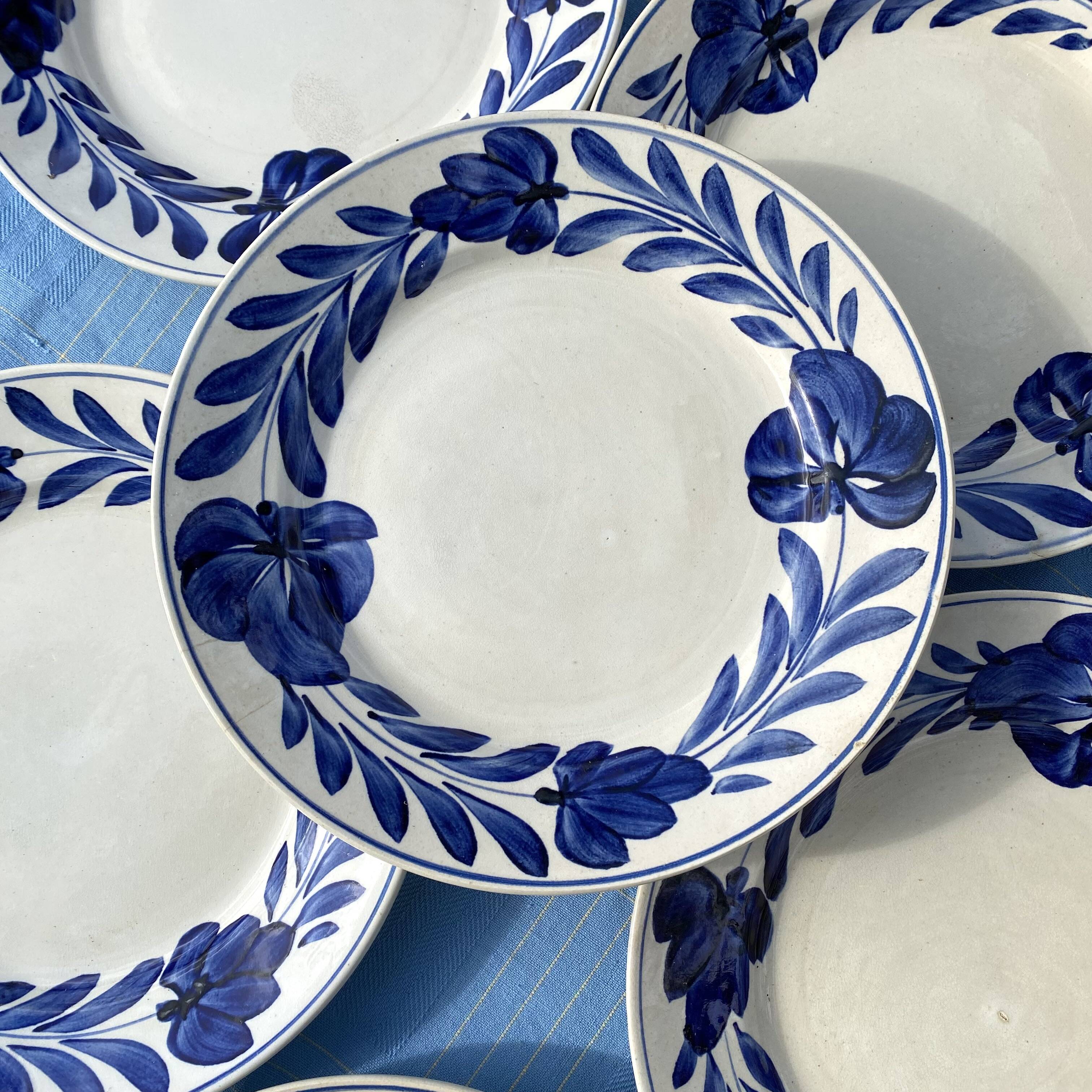Lunéville blue flower dinner plates