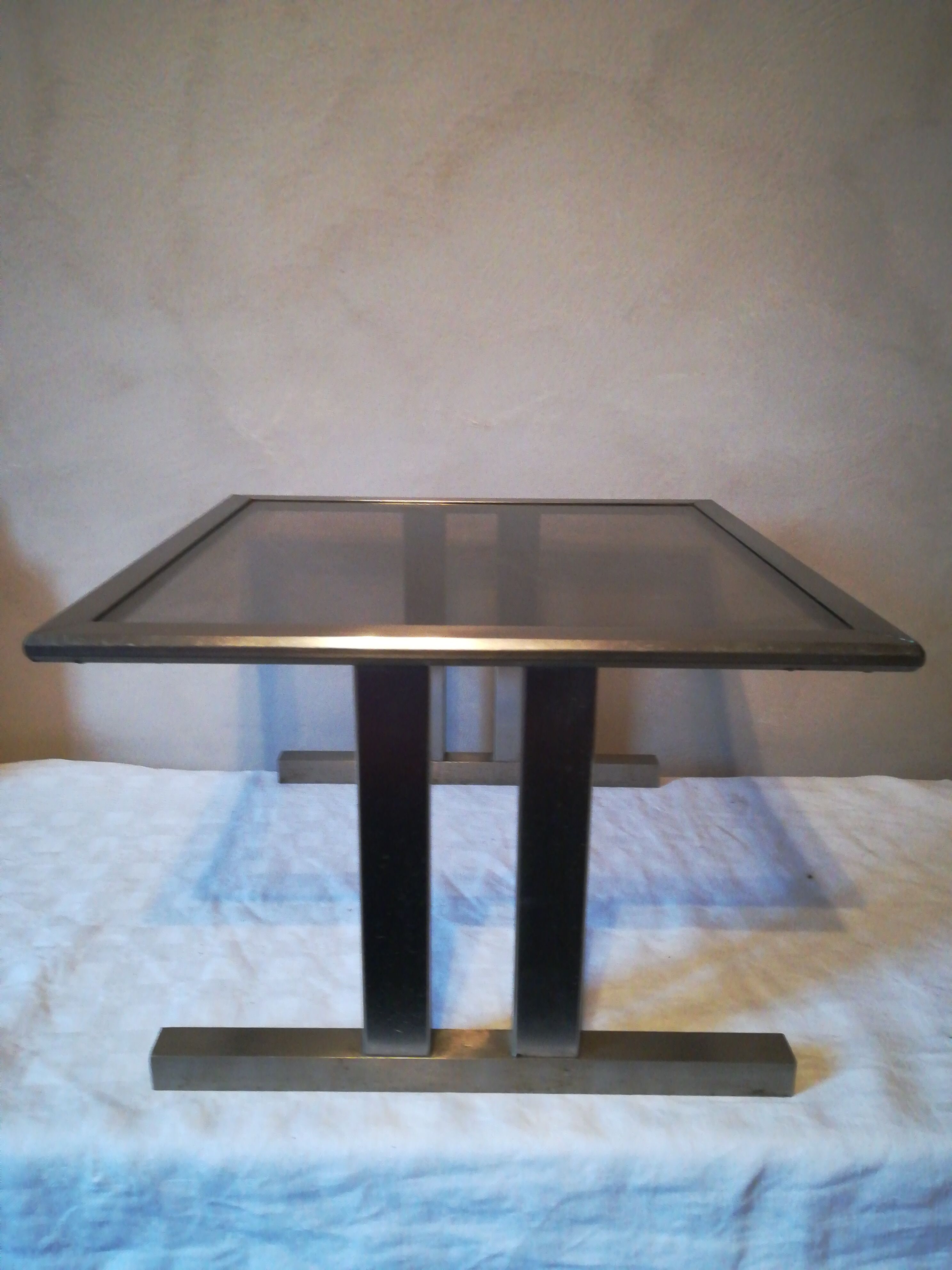 Table basse carrée en alu brossé