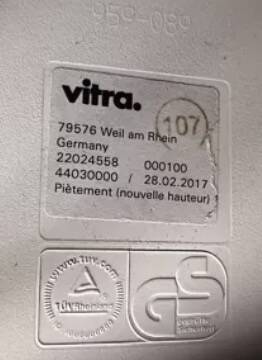 DSR chair by Charles & Ray Eames for Vitra