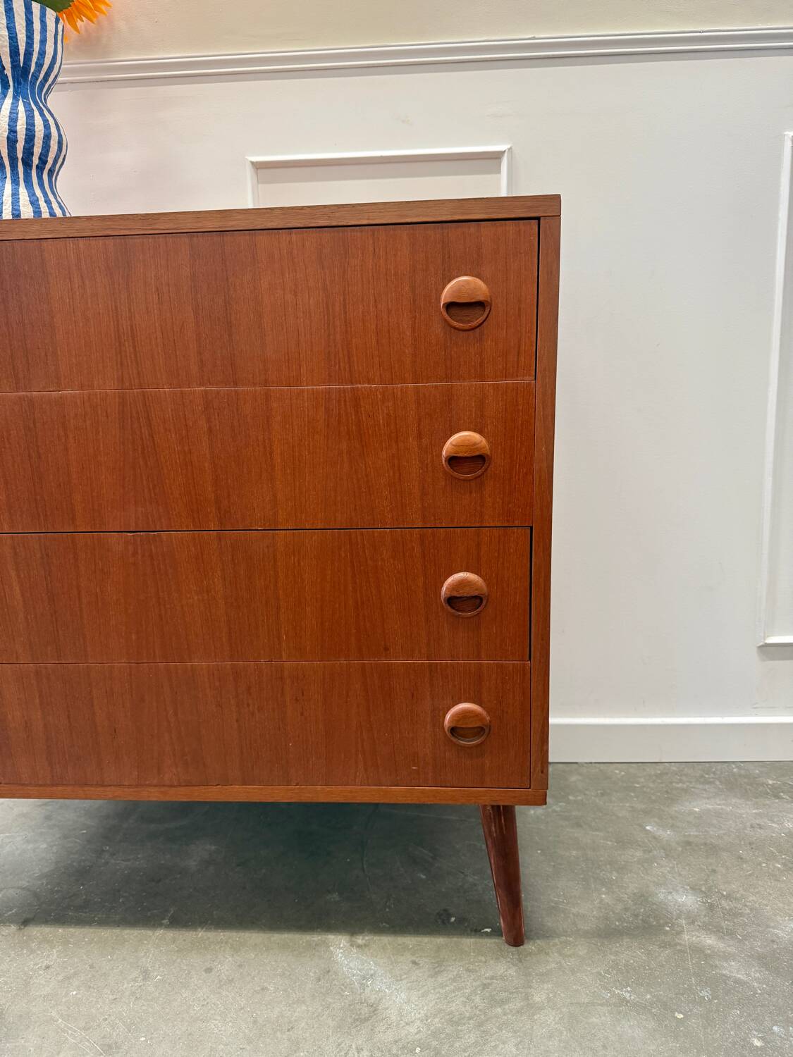 Scandinavian chest of drawers with compass feet