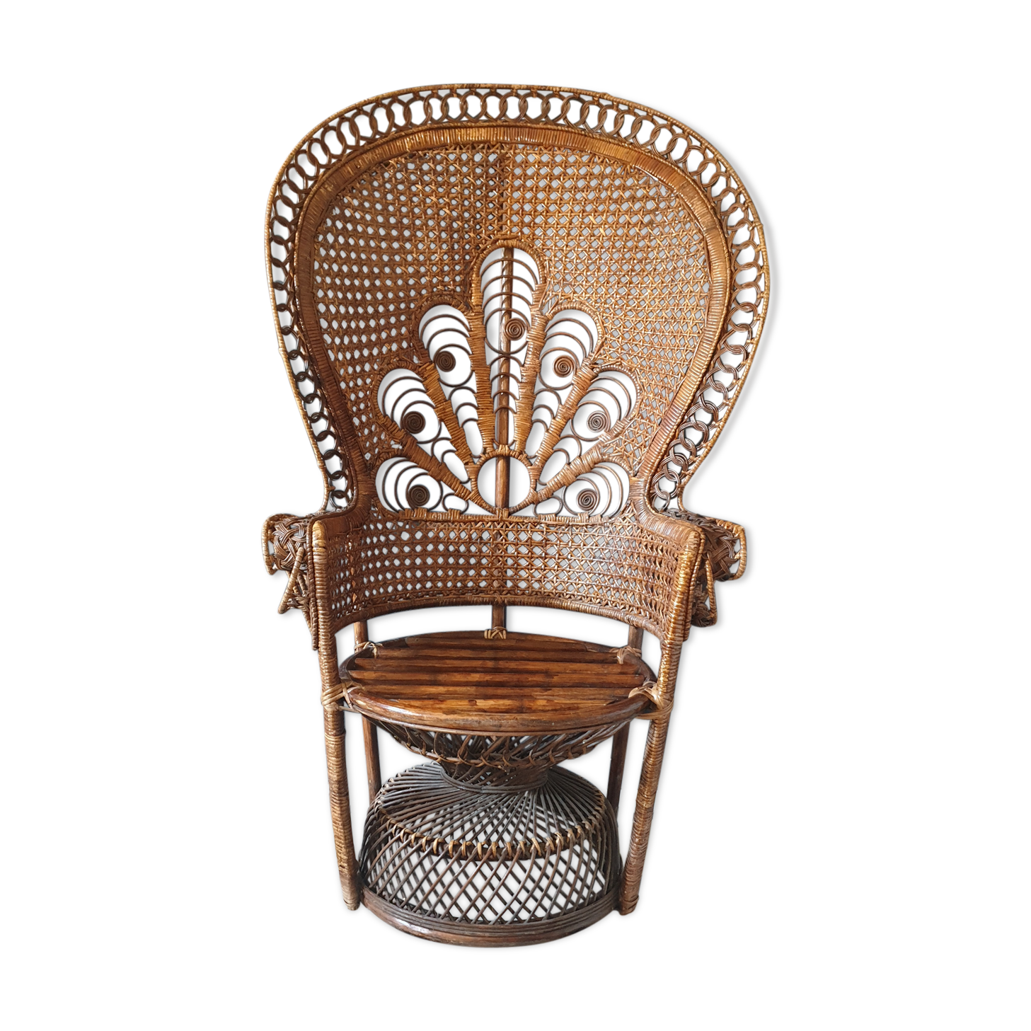 Emmanuelle peacock chair