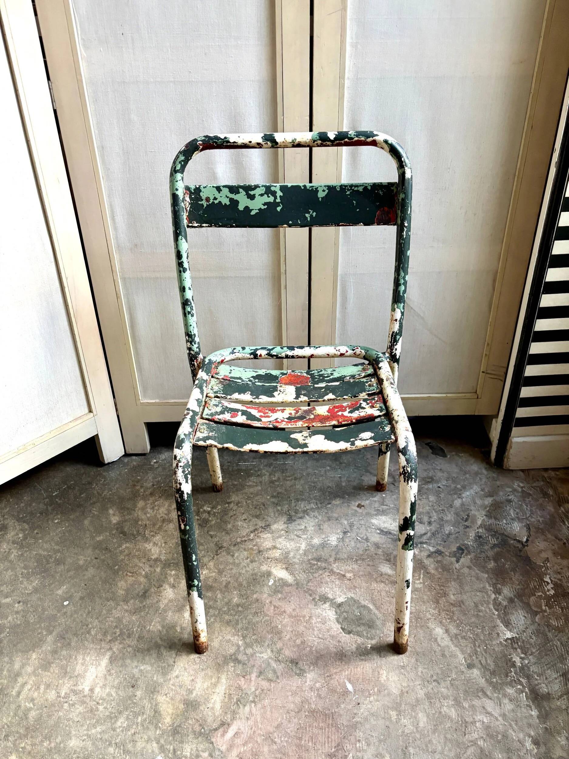 Chaise de jardin Tolix en métal vert n°1
