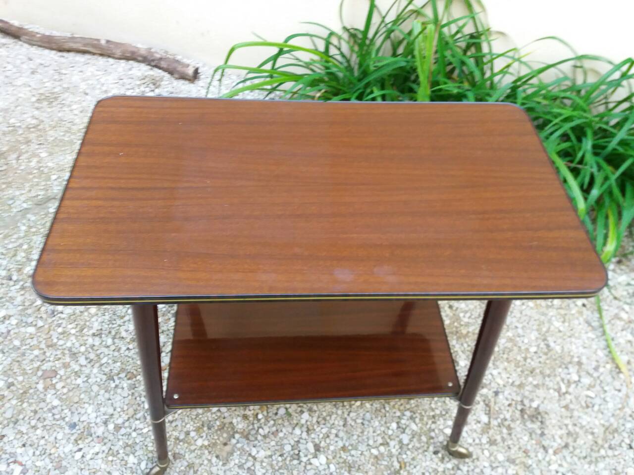 Serving rolling the 1950s vintage