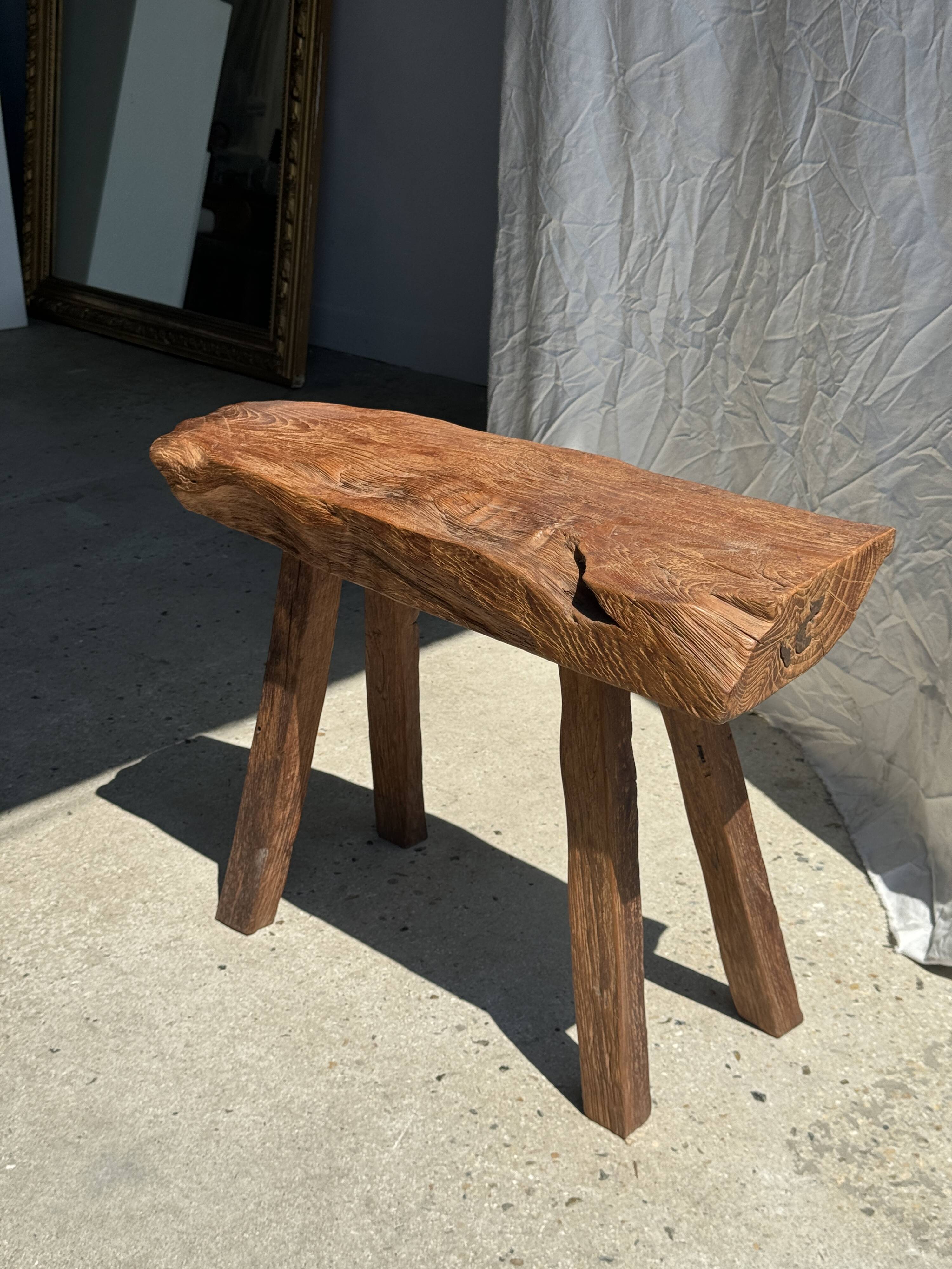 Small organic bench in upcycled Asian teak quadripod - Sungai