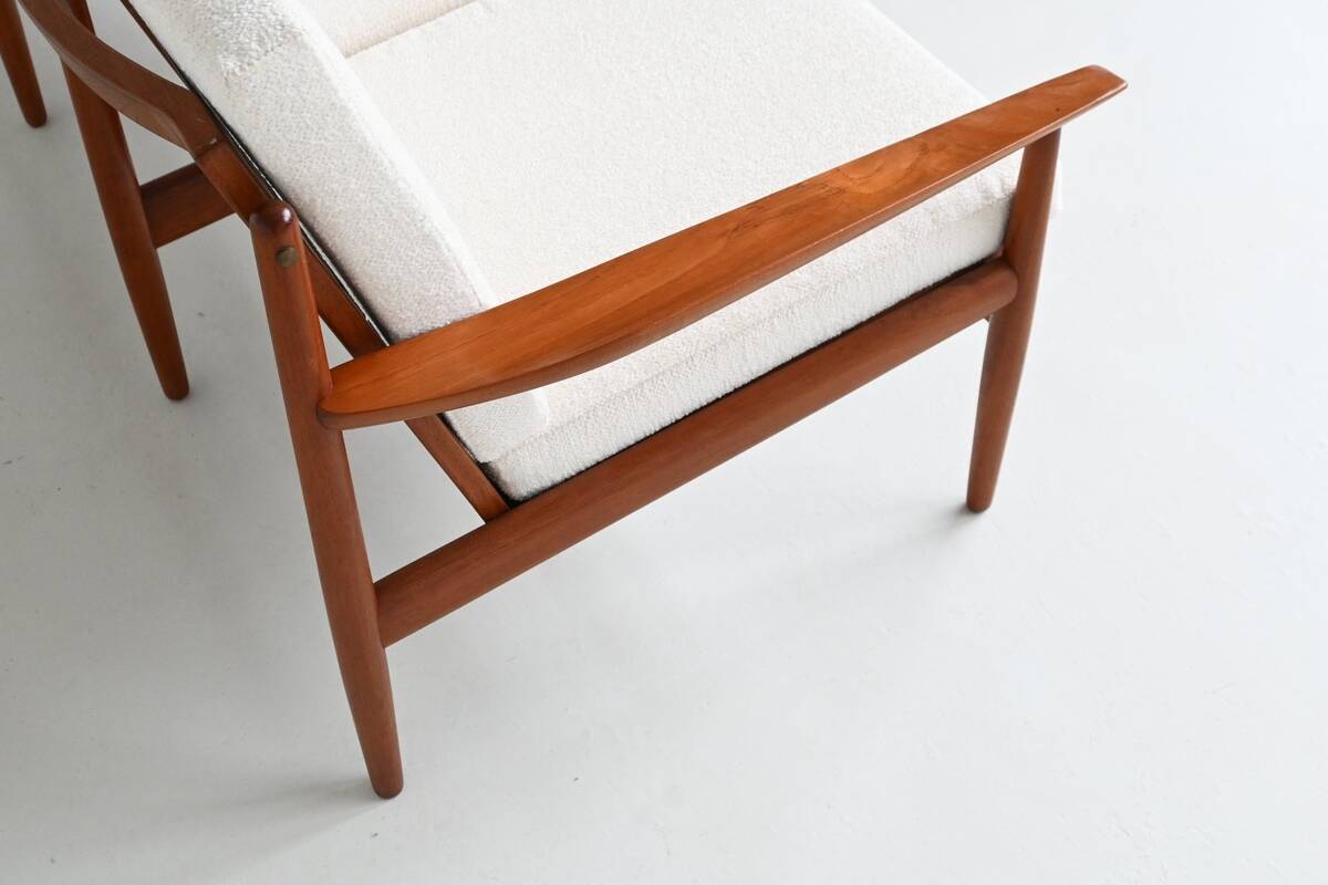 Svend Age Eriksen three-seat sofa in teak Glostrup Denmark 1960