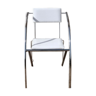 Chaise chrome et skaï blanc