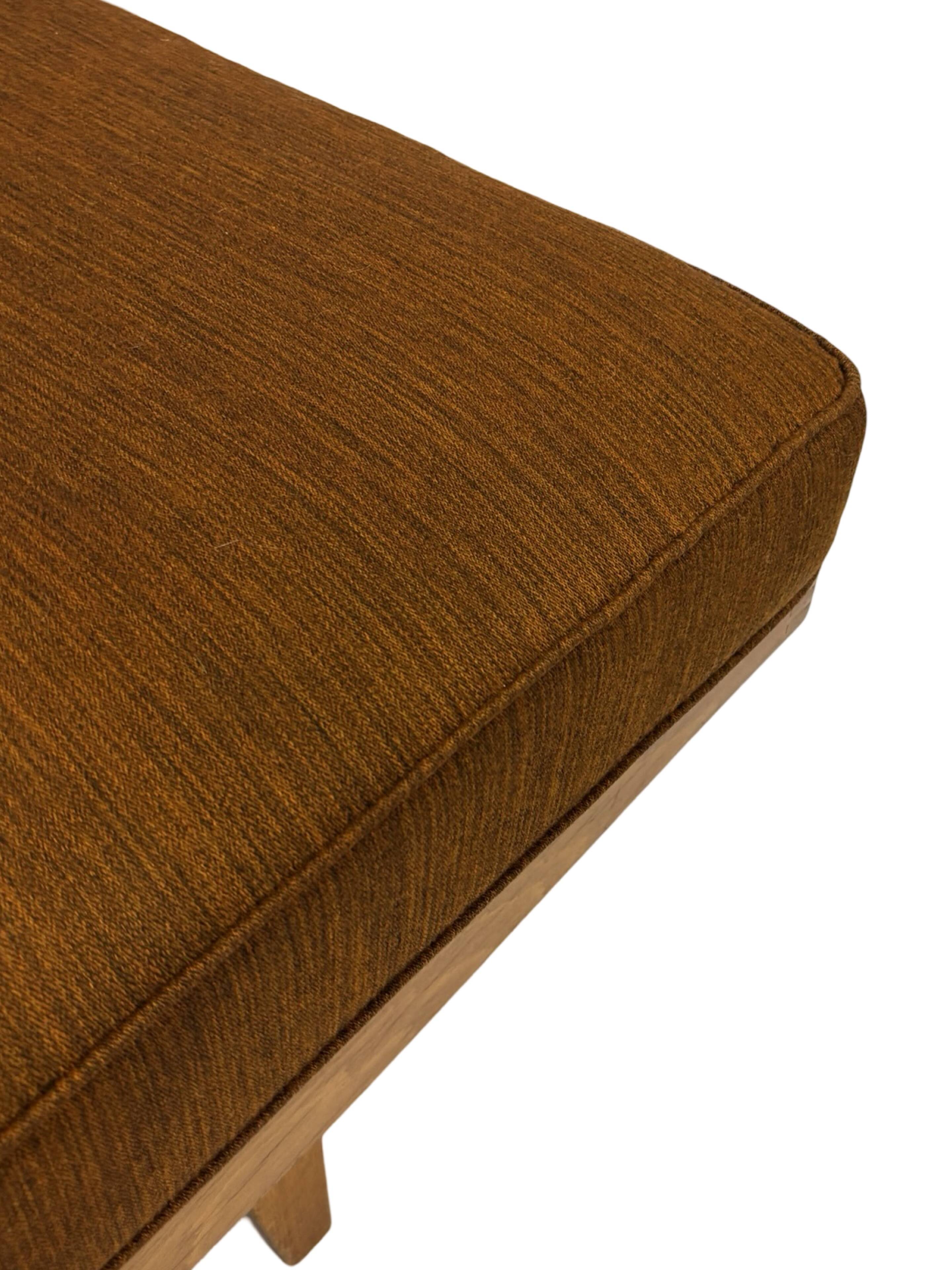 Mid-century daybed with removable backrest in oak 50's design
