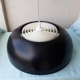 Black metal suspension