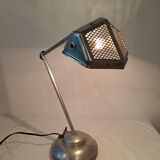 Pirouett style desk lamp