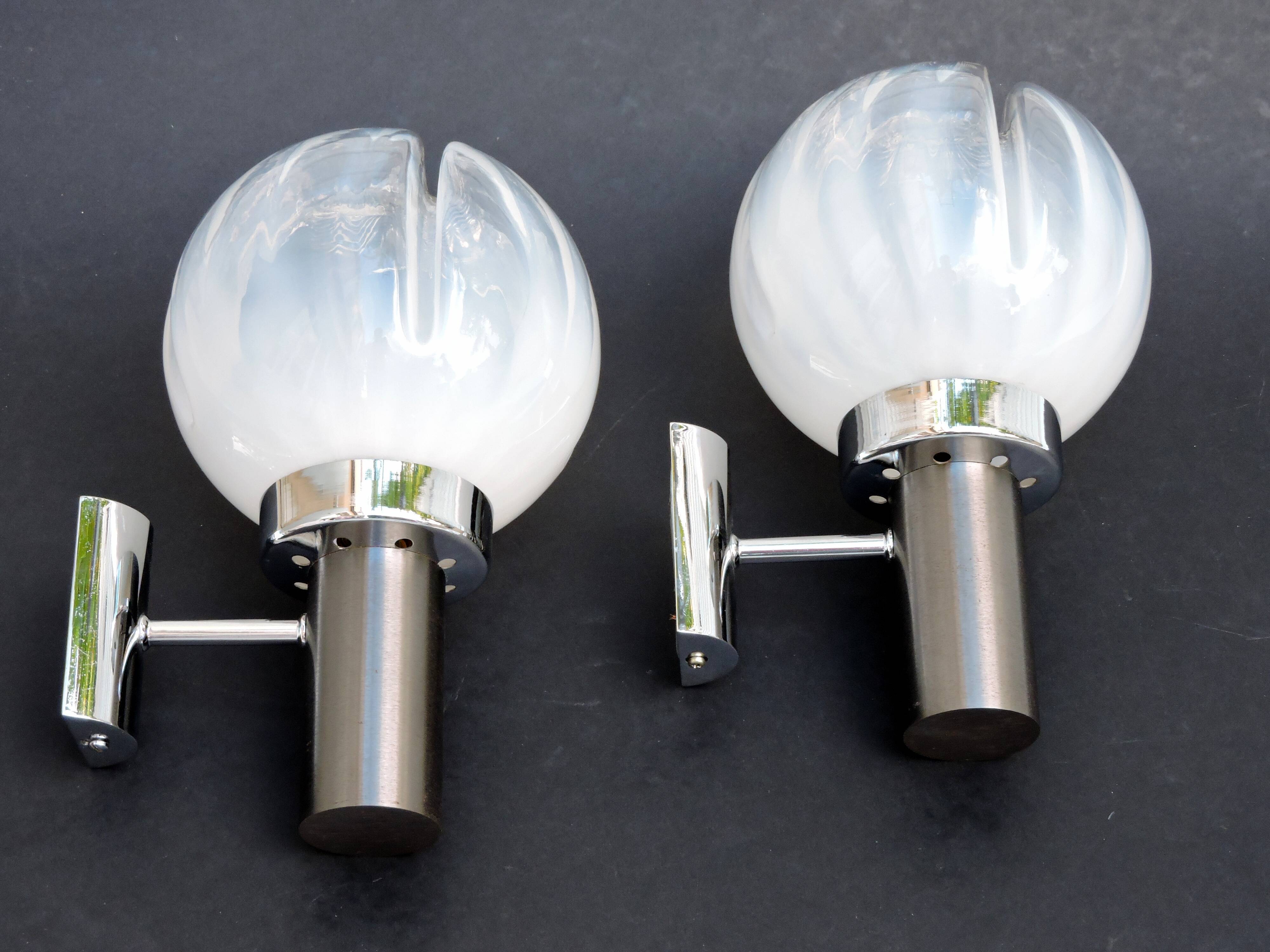 Pair of wall lamps Mazzega opalescent Murano Italy