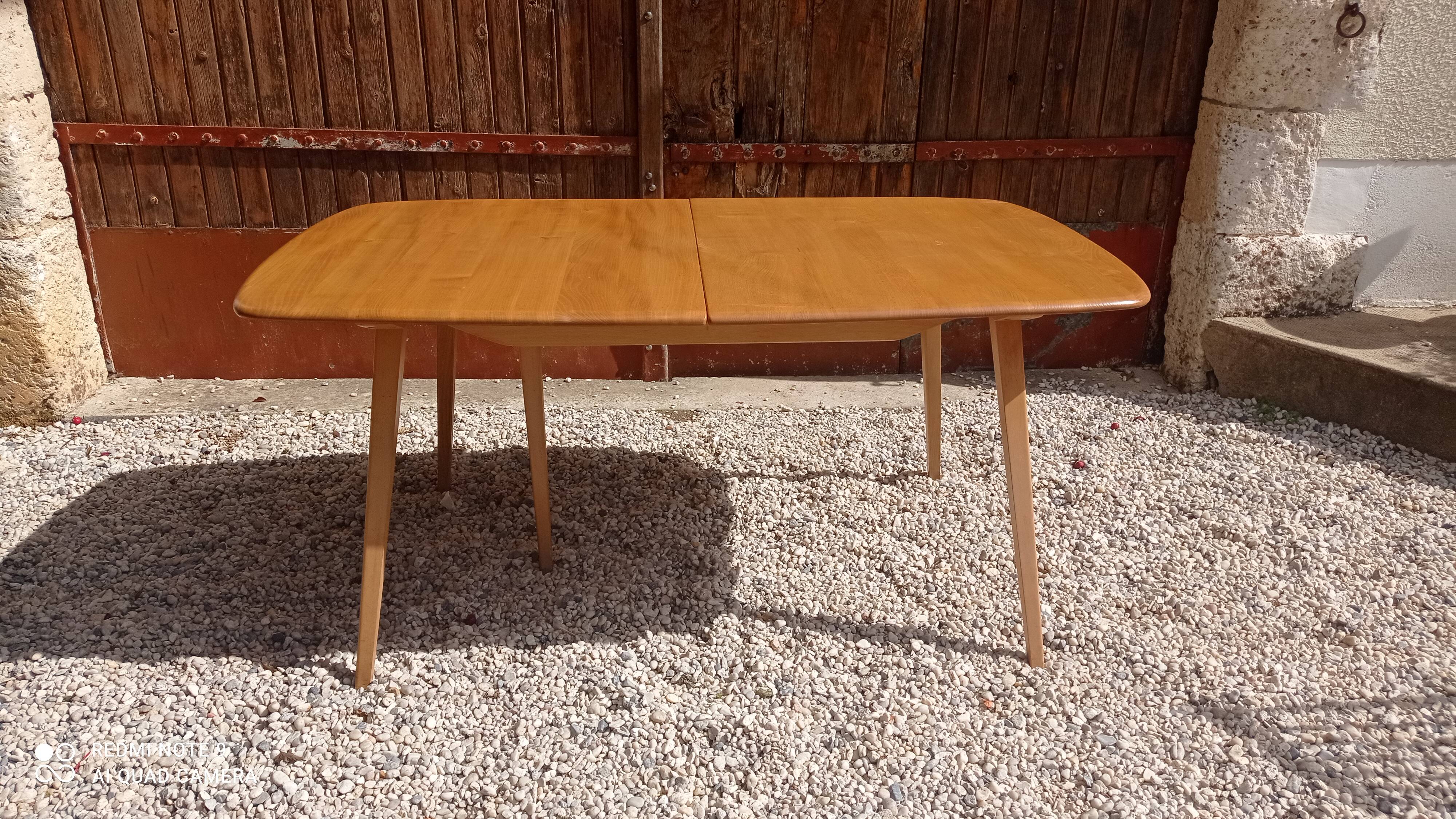 Table Ercol